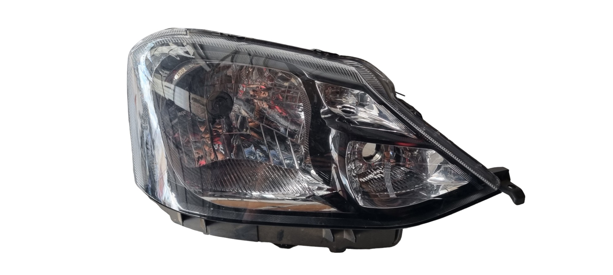 Farol Direito Toyota Etios 2012 2015 Recuperado