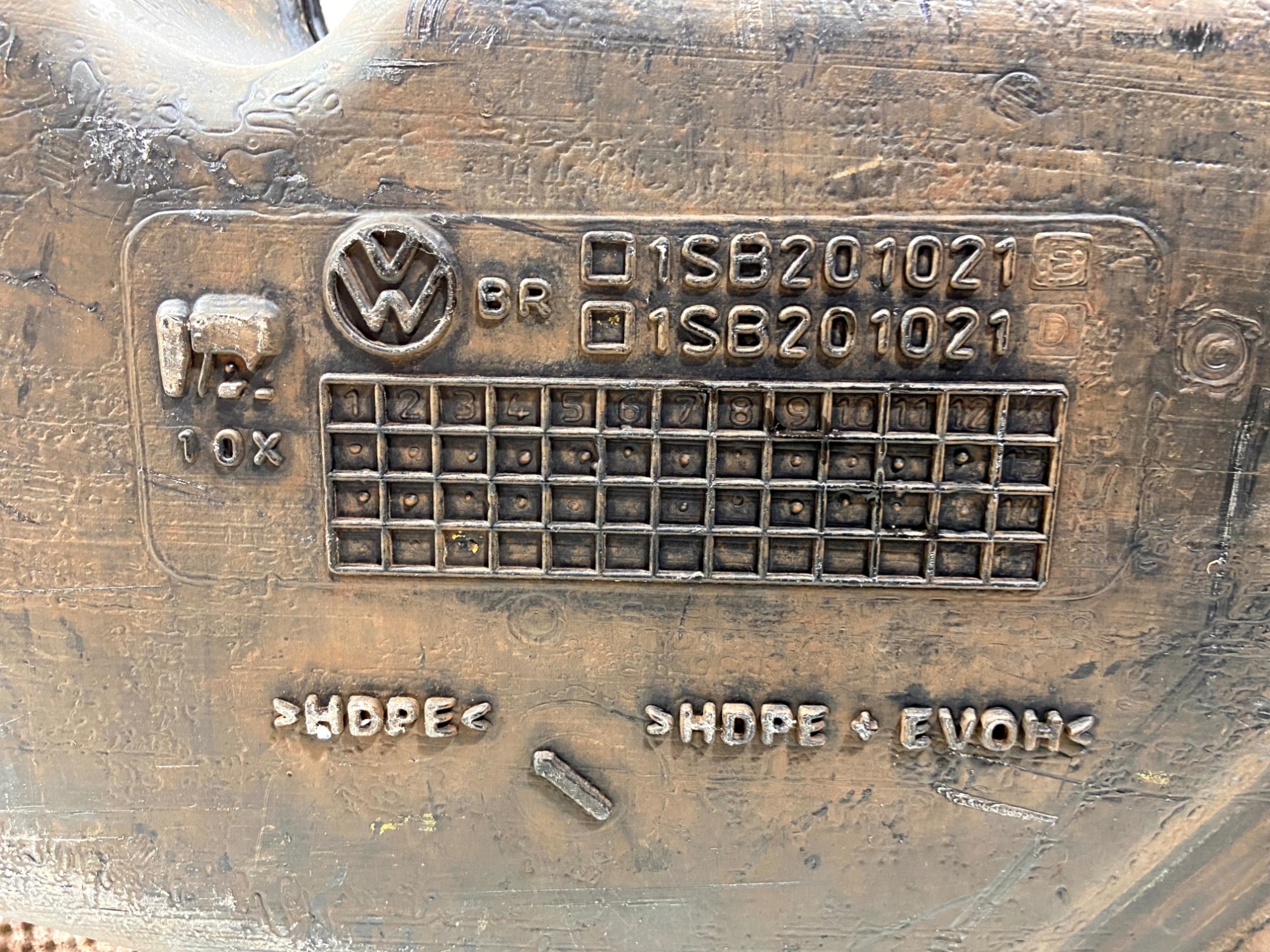 Tanque De Combustível C/ Gargalo Vw Up 2015 A 2020 Original 4