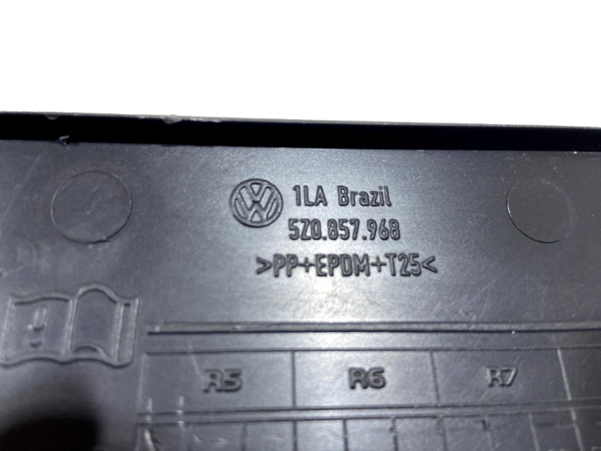 Tampa Caixa De Fusível Vw Fox Crossfox Spacefox 04 A 10 7