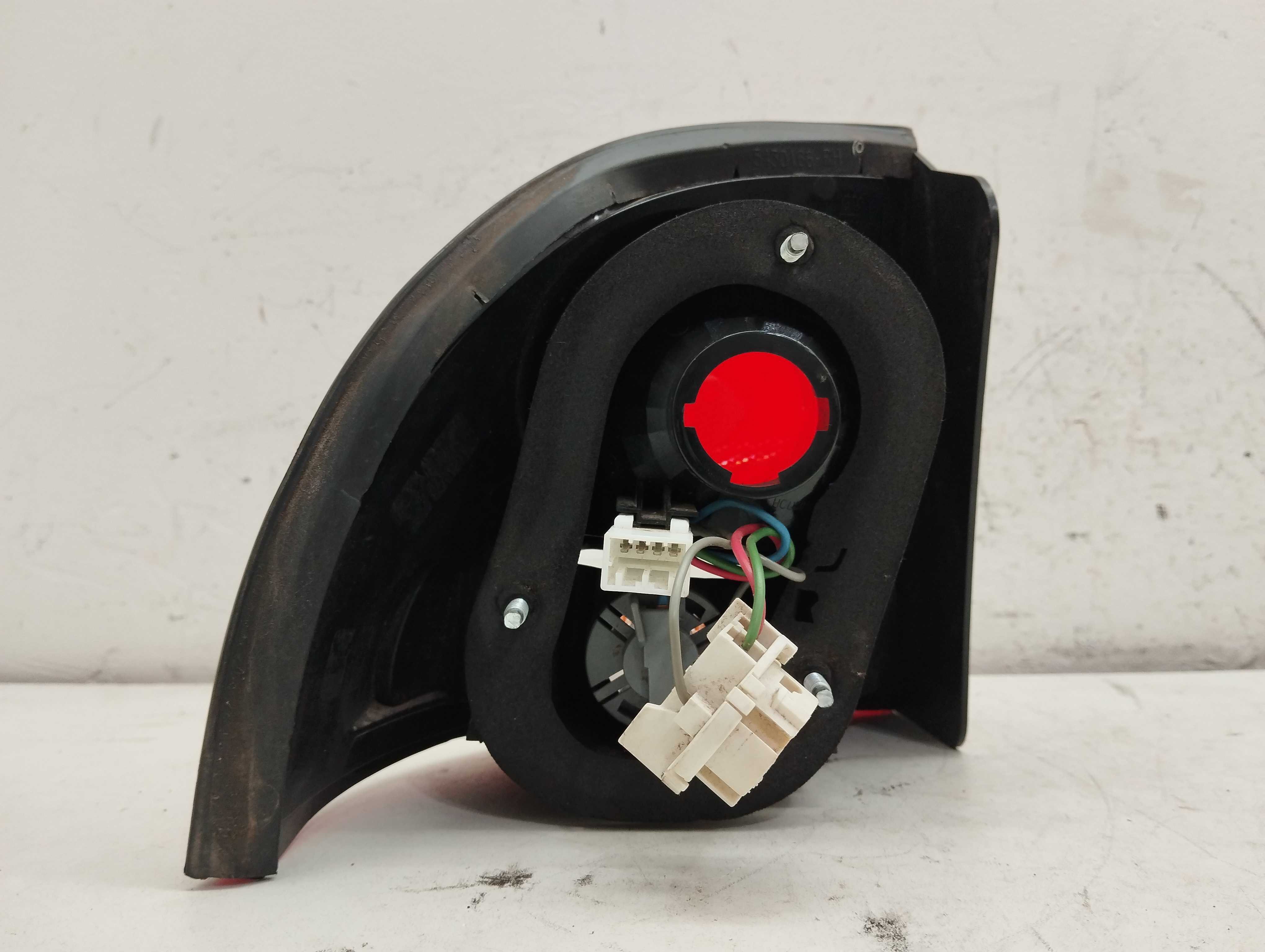 LANTERNA TRAS L/D CORSA 2011 A 2015 ORIGINAL – 5430166 C/DETALHES 2