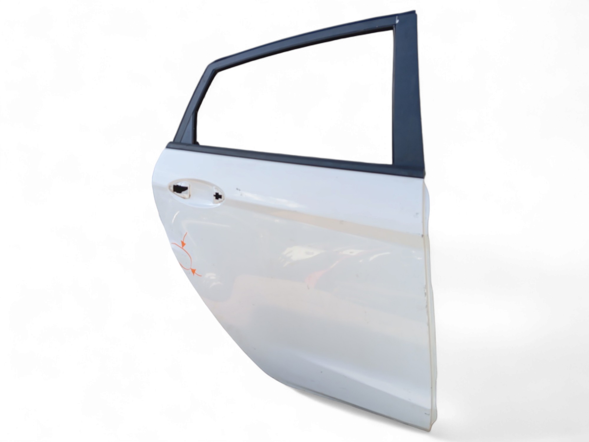 Porta Tras L/d Ford New Fiesta 2013 A 2017 Original  Traseira Direito Branco 3