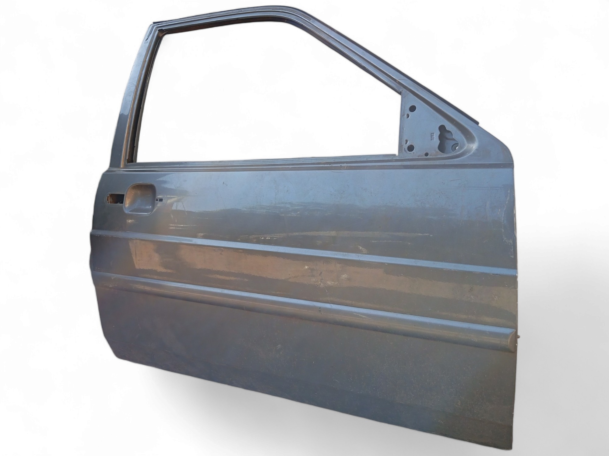 Porta Dianteira L/d Santana Quantum 1998 A 2006 Original  – Dianteira – Direito – Cinza 2