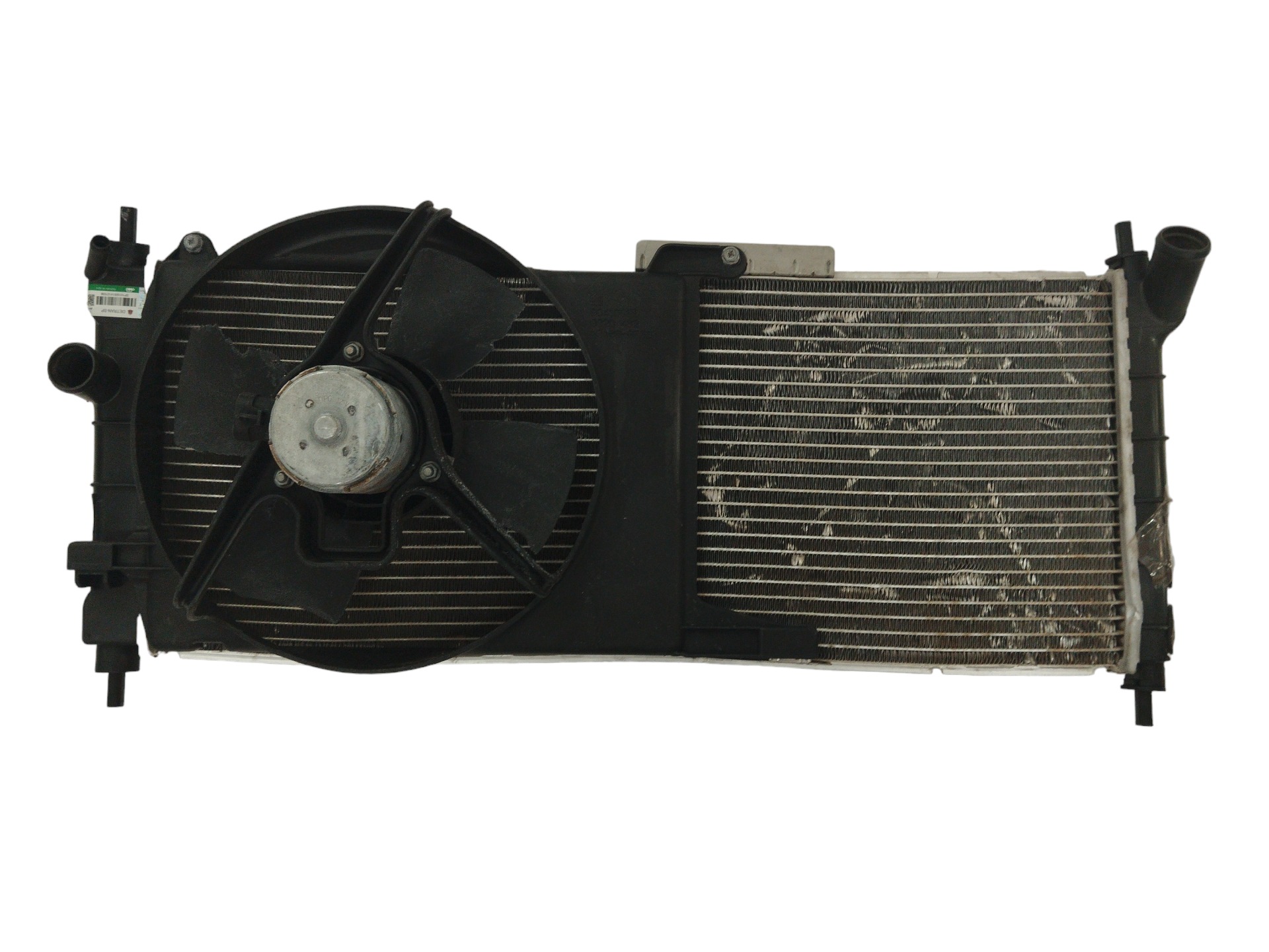 RADIADOR C/DEFLETOR GM CORSA WIND S/AR 1.0 99/01 C/DETALHE 4