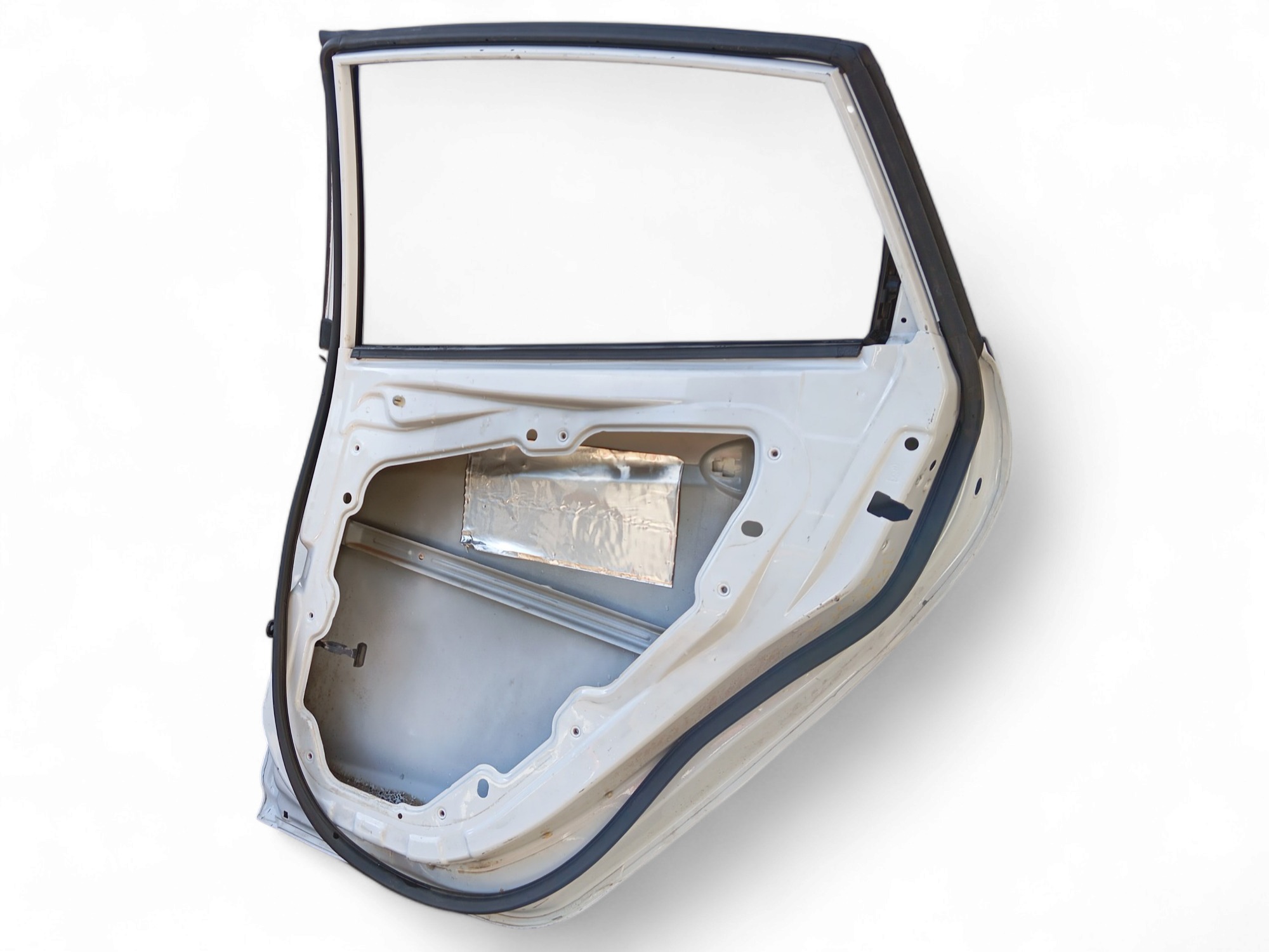 Porta Tras L/d Ford New Fiesta 2013 A 2017 Original  Traseira Direito Branco 5