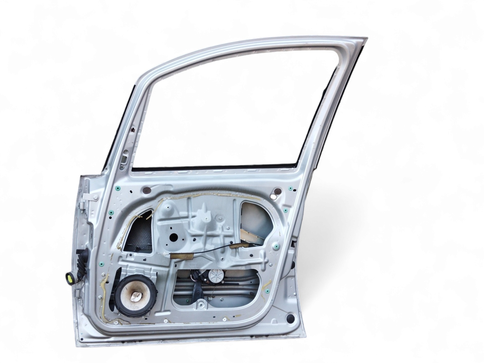 Porta Dianteira L/d Fiat Idea 2011/18 – Dianteira – Direito – Prata 4