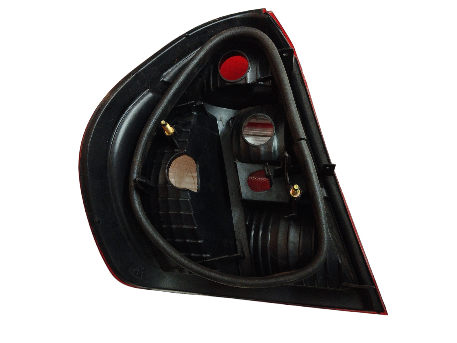 Lanterna Tras L/d Renault Clio Sedan 2001 A 2010 Paralelo 3