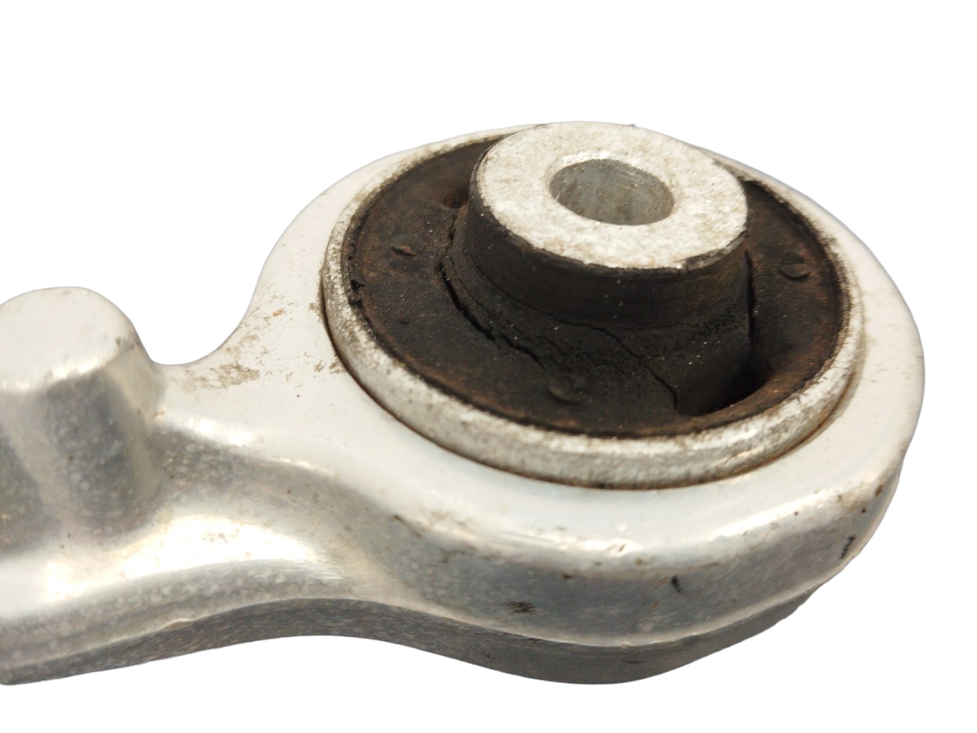 Bandeja Suspensão Dianteira Superior L/e Audi A4 97/01 3