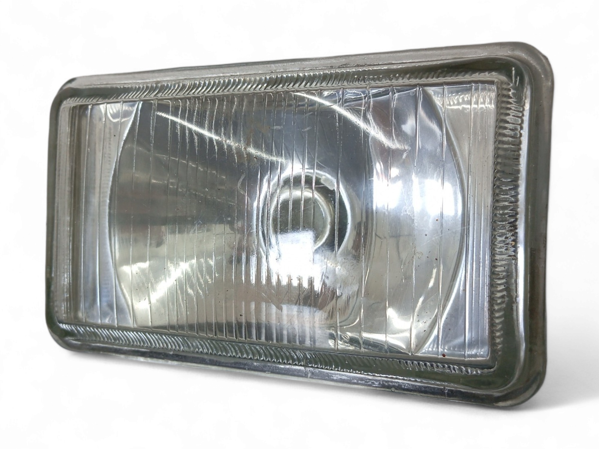 FAROL DE MILHA VOLKSWAGEN SANTANA GLS 1987 A 1990 PARALELO 3