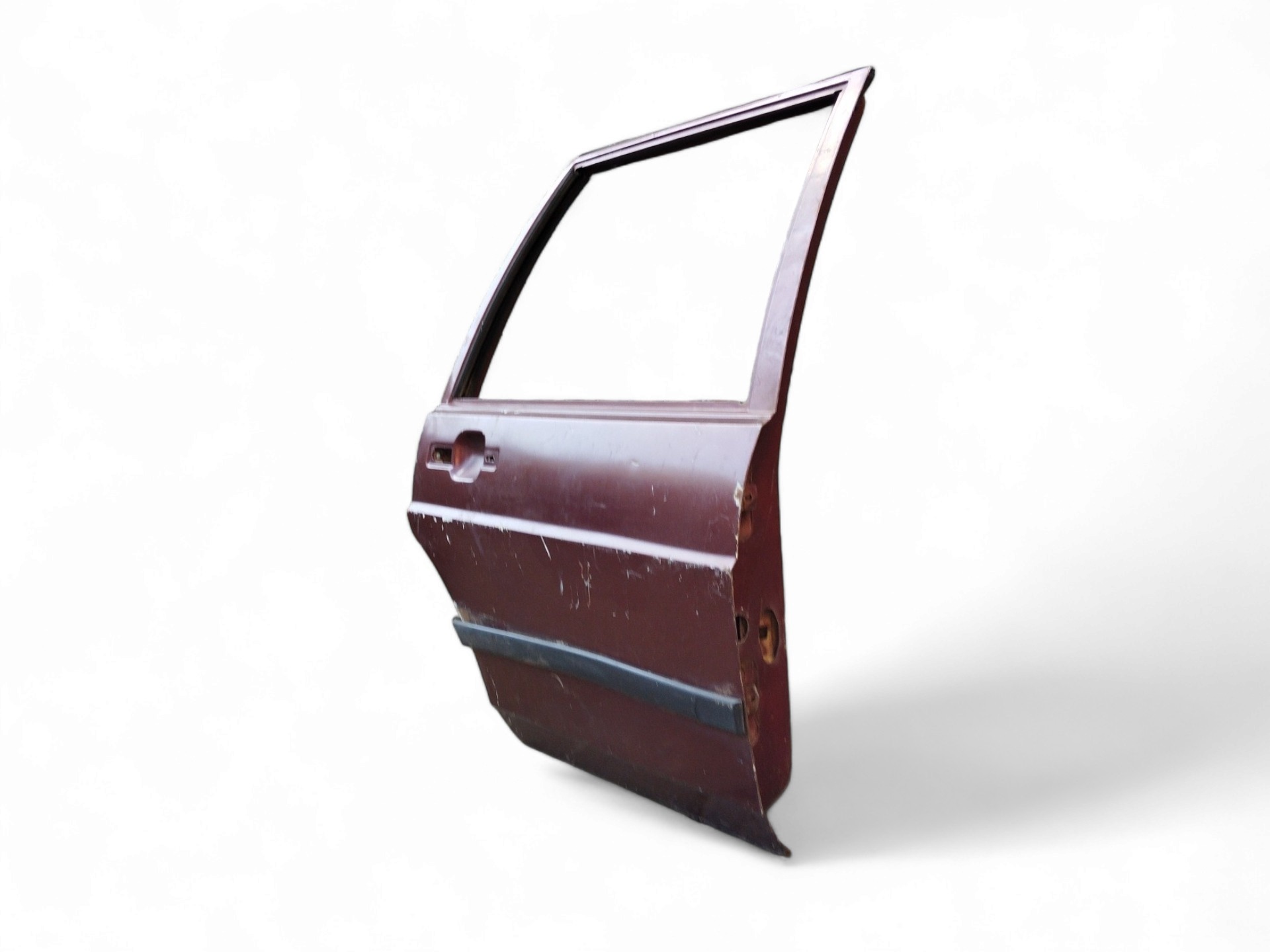 Porta Traseira L/d Volkswagen Santana 2001/06  – Traseira – Diteito – Vermelha 2