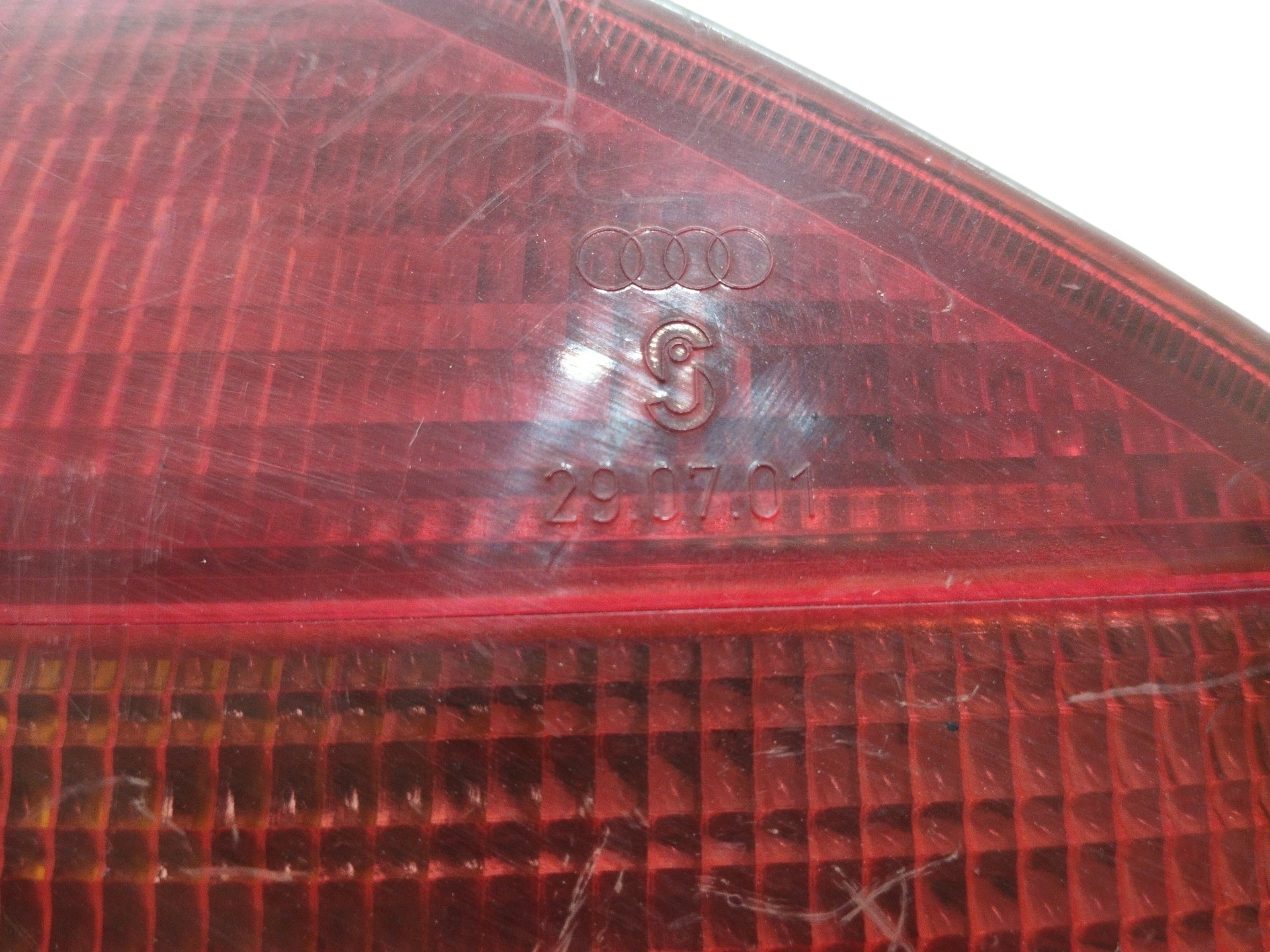 LANTERNA TRAS L/E AUDI A3 96/2000 ORIGINAL FUME C/DETALHES 5