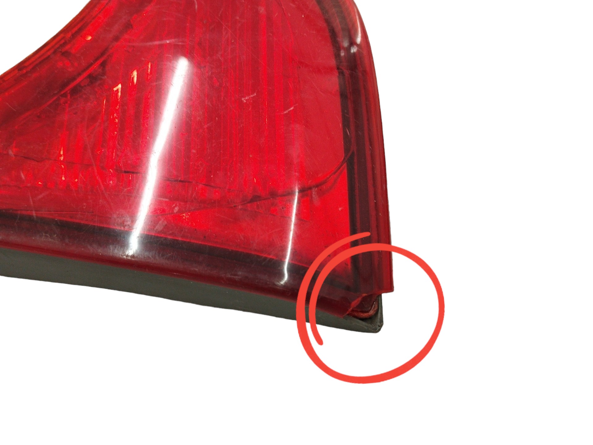 Lanterna Tampa Traseira L/d Toyota Corolla 2008/14 C/detalhe 2