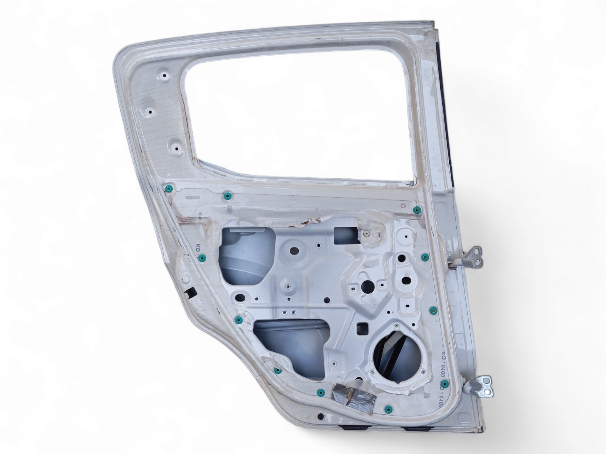 Porta Traseira L/e Fiat Mobi 2016 A 2020 Original  – Traseira – Esquerdo – Branco 4