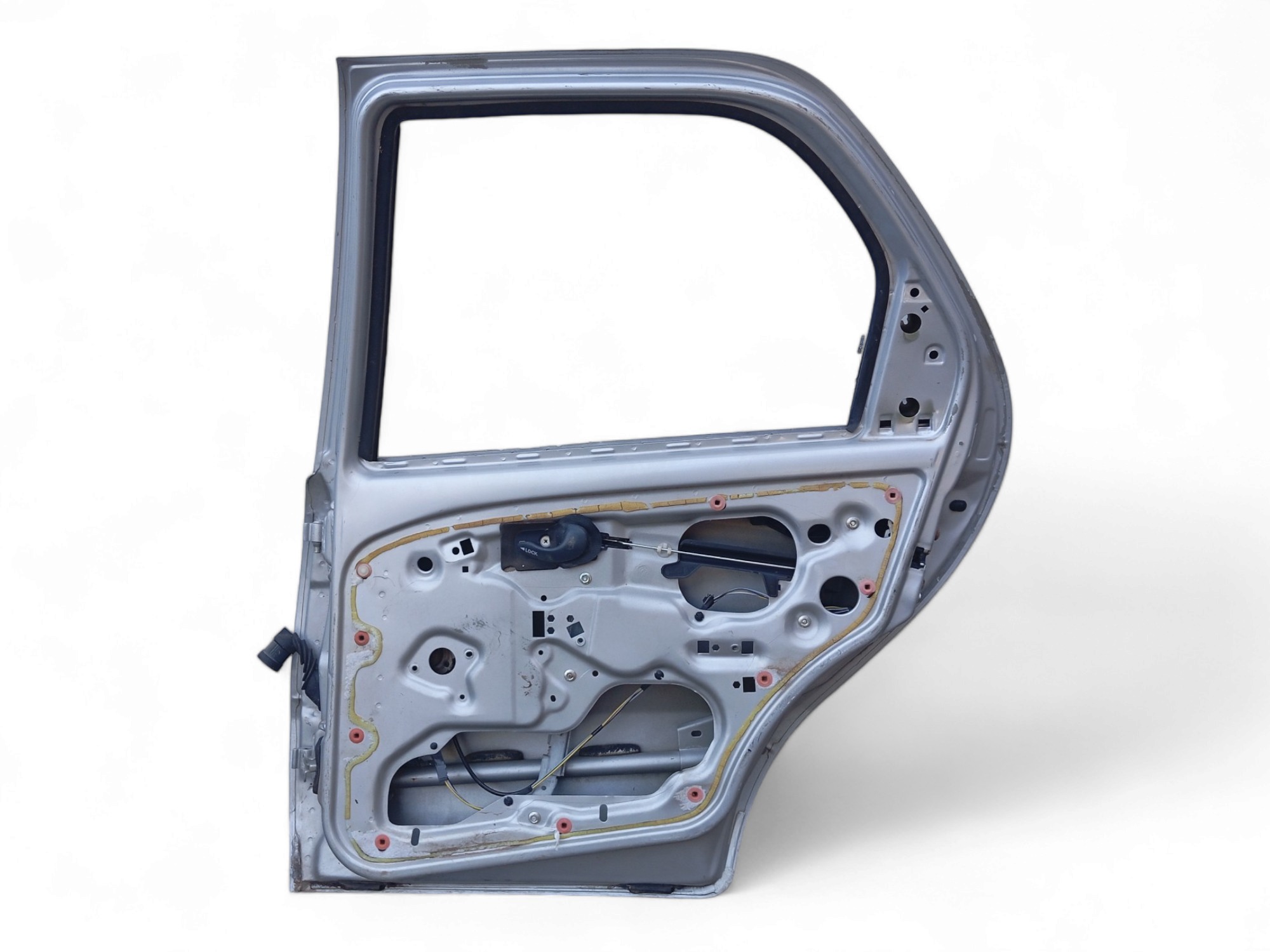 Porta Traseira L/d Fiat Palio 2006/14 Original C/detalhe – Traseira – Direito – Prata 4
