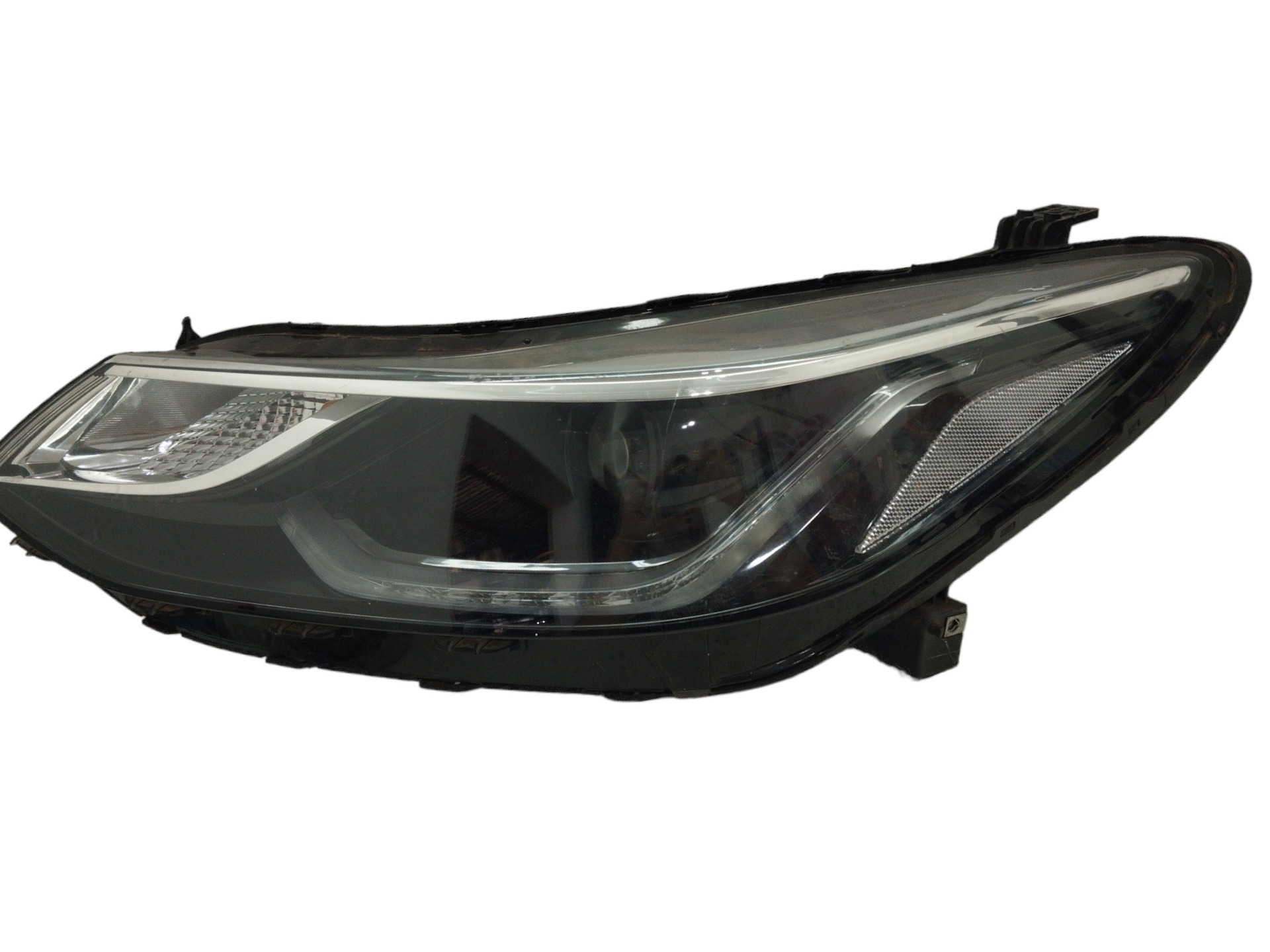 FAROL L/E CRUZE 2017 ORIGINAL C/DETALHE-LED E MÁSCARA NEGRA 2