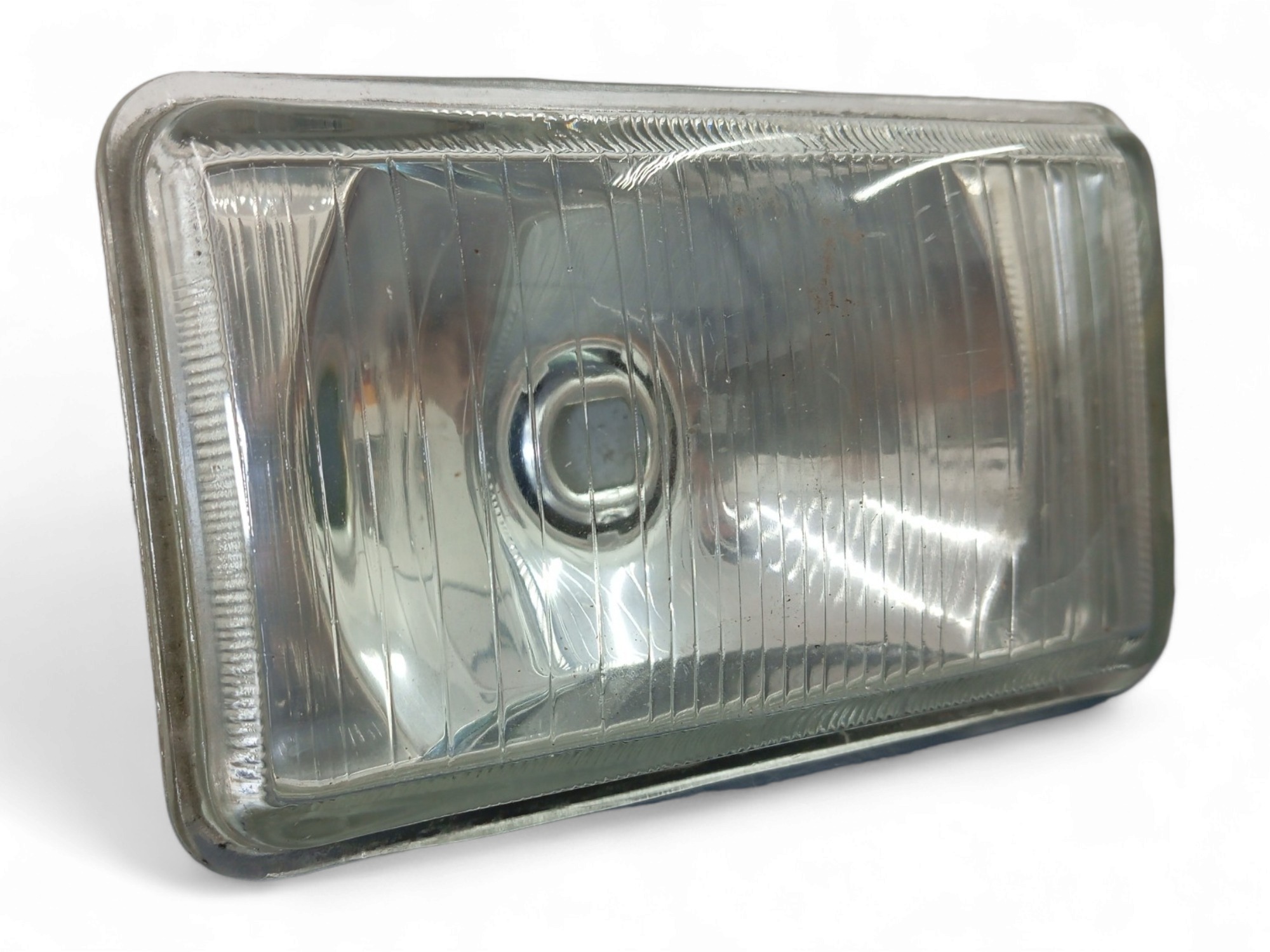 FAROL DE MILHA VOLKSWAGEN SANTANA GLS 1987 A 1990 PARALELO 2
