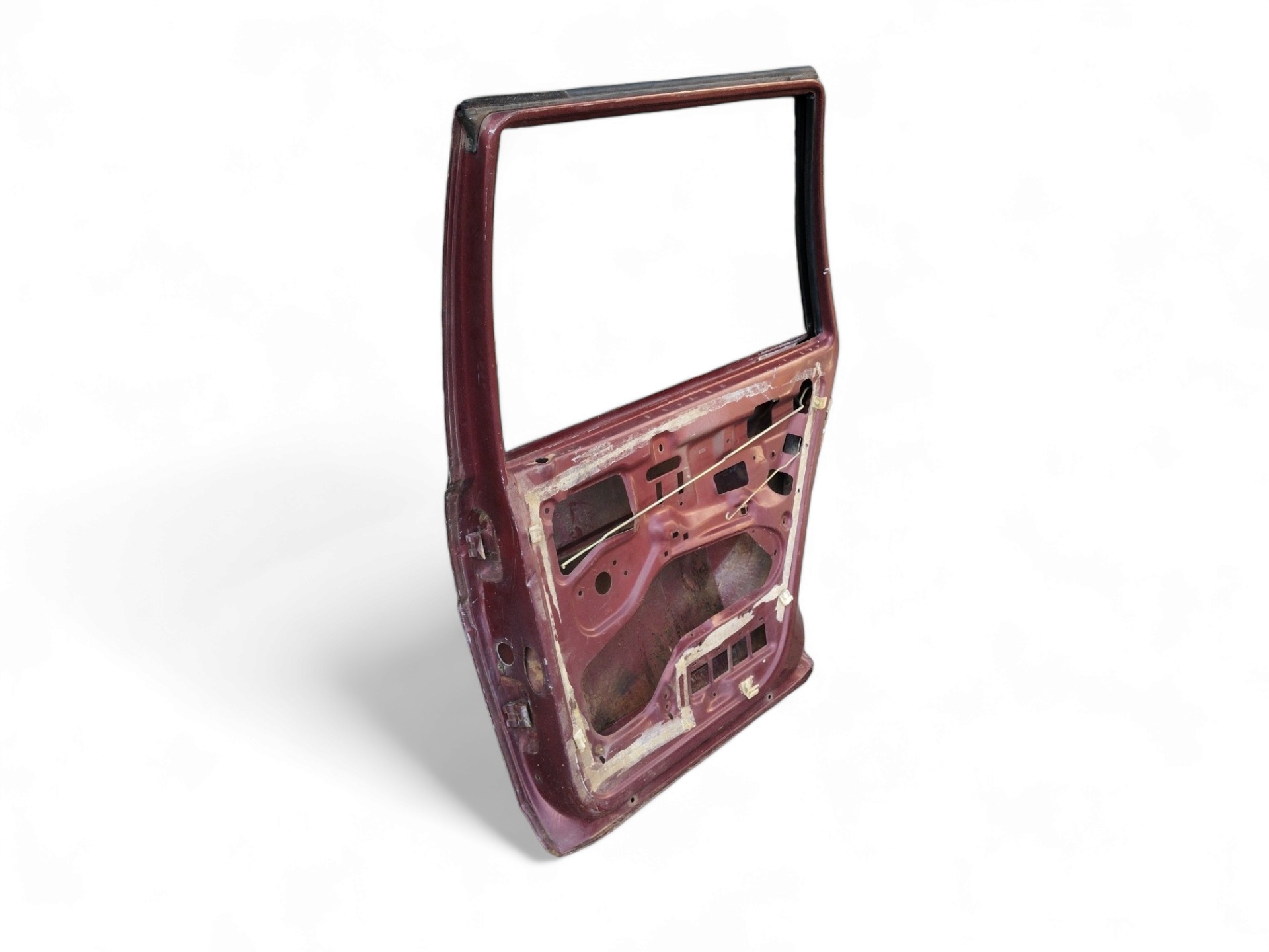 Porta Traseira L/d Volkswagen Santana 2001/06  – Traseira – Diteito – Vermelha 6
