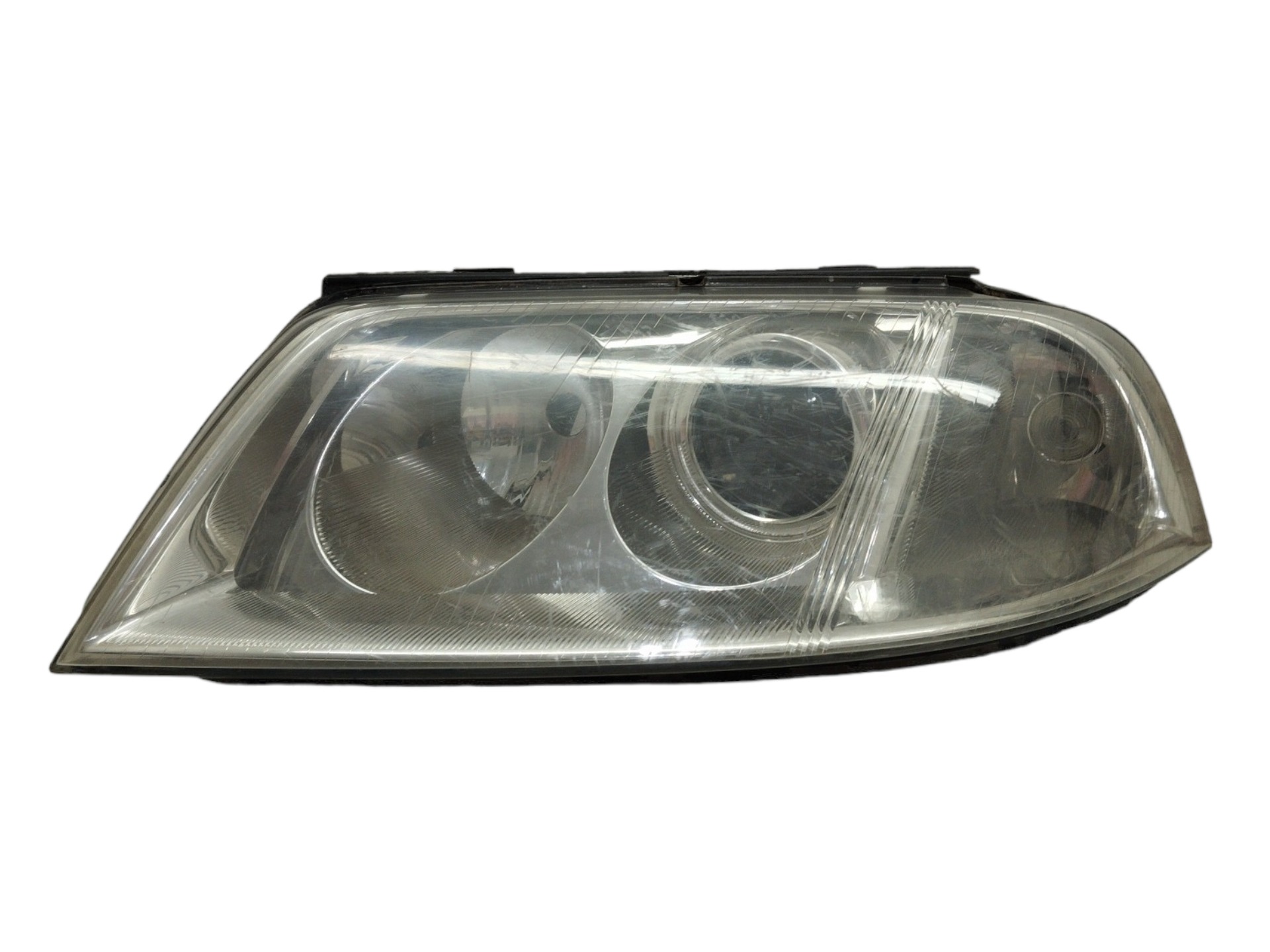 Farol L/e Volkswagen Passat 2001 A 2005 Original  C/detalhe Esquerdo 2