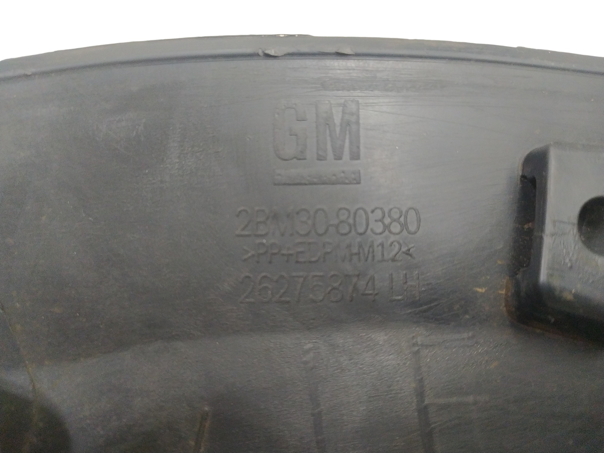 Moldura Lateral Dianteiro L/e Tracker 2020 A 2022 Original  Preto 7