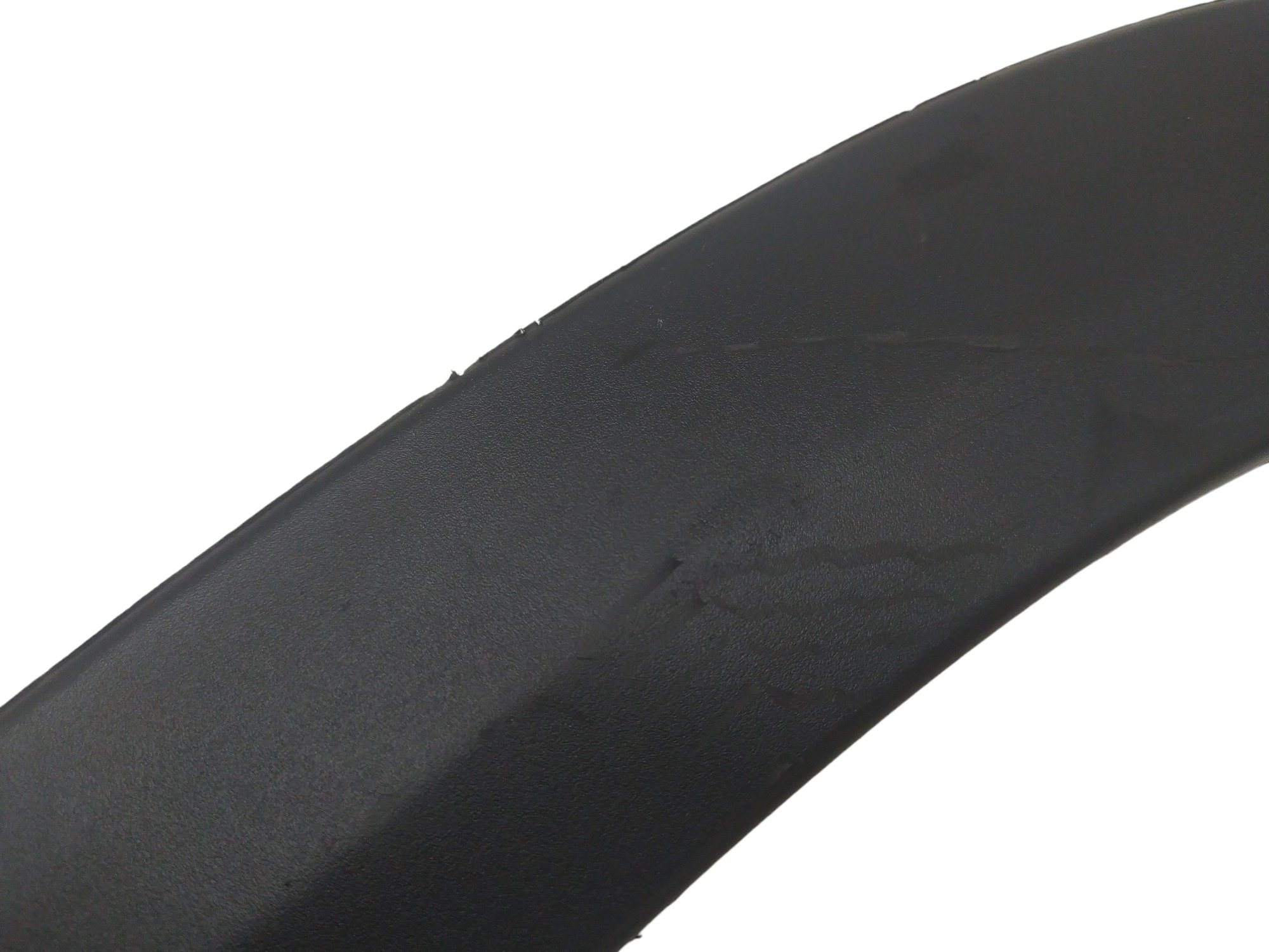 Moldura Lateral Dianteiro L/e Tracker 2020 A 2022 Original  Preto 4