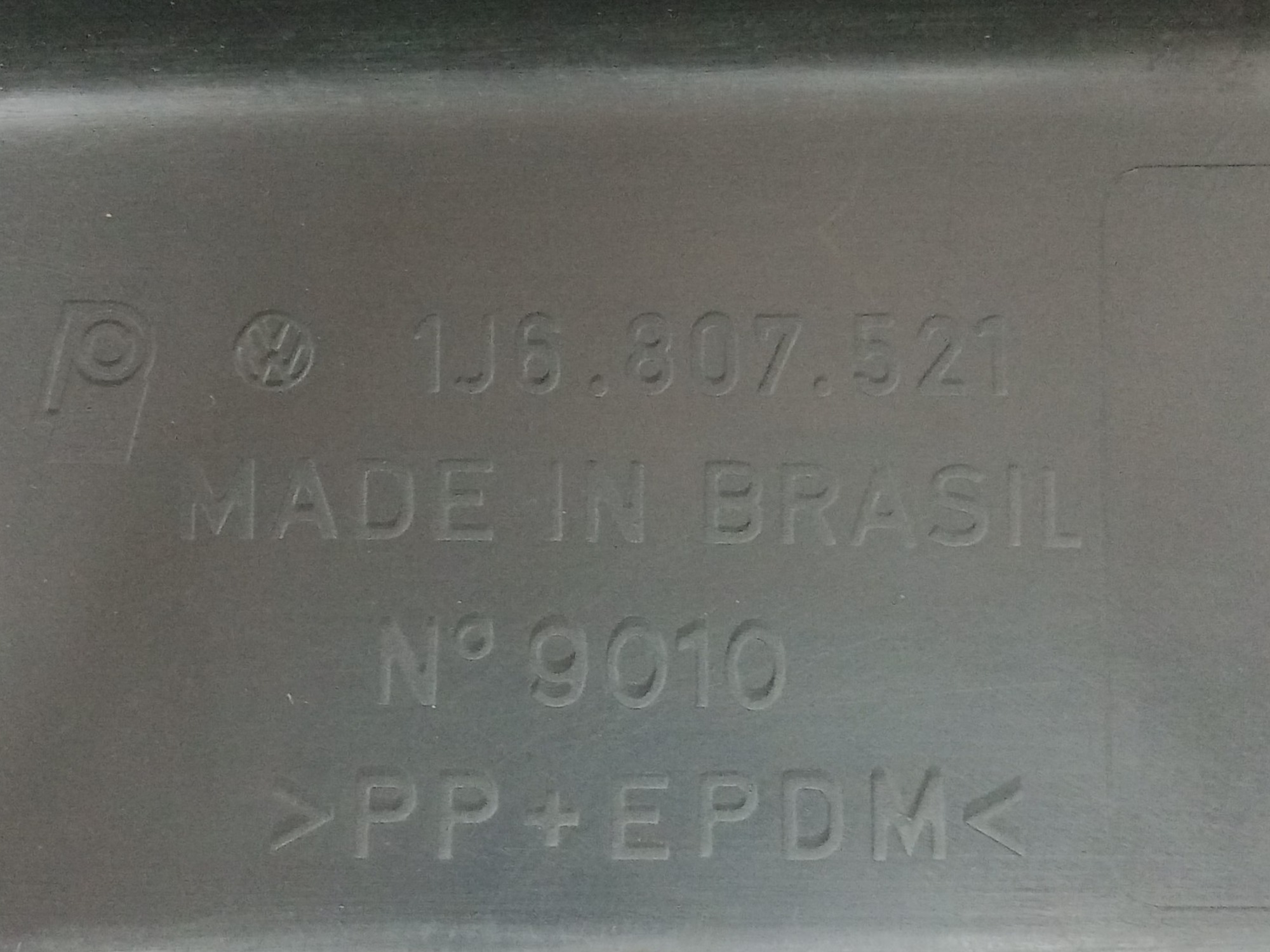 Aplique Parachoque Traseiro Vw Golf 1999 A 2005 Original 7