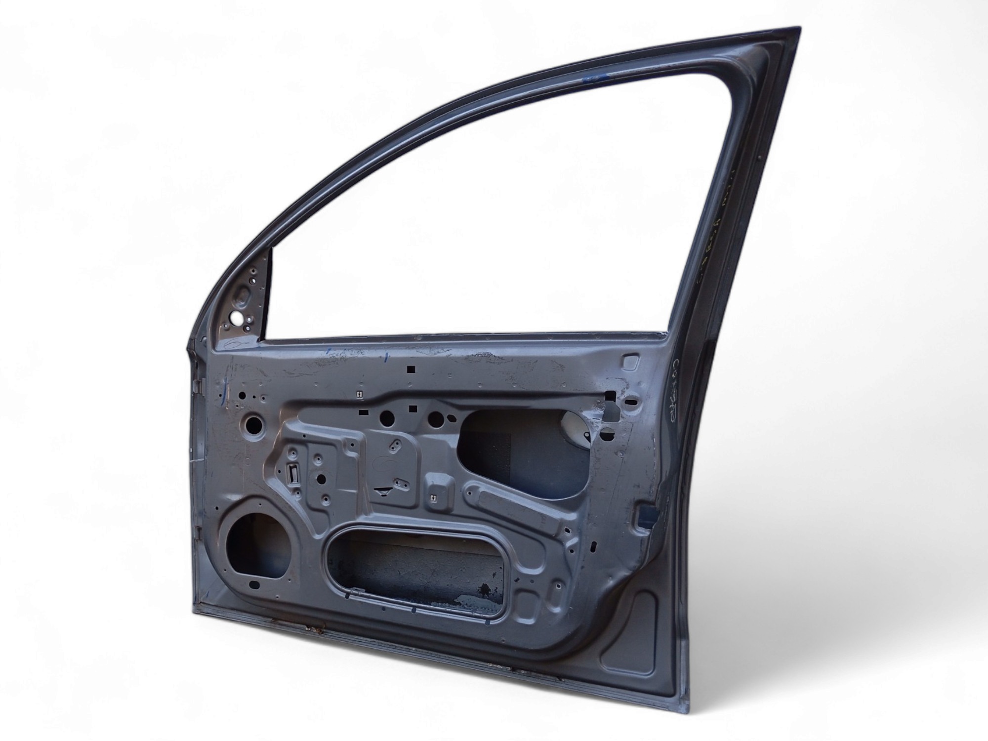 Porta Dianteira L/d Gm Corsa / Montana 2003/12 C/detalhes – Dianteira – Direito – Cinza 6