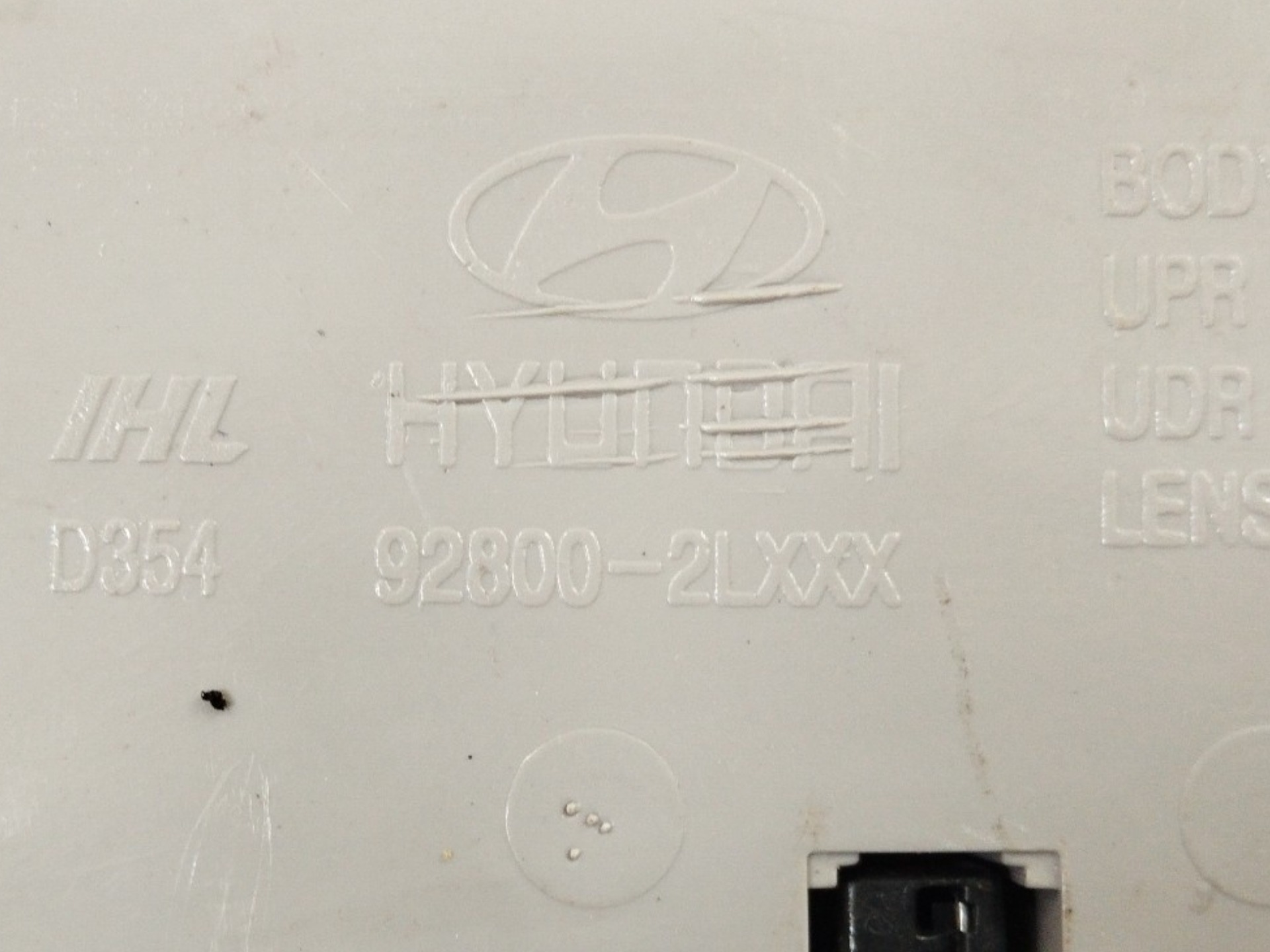 Luz De Teto I30 2009/12 Original C/porta Oculos – C/detalhes 5