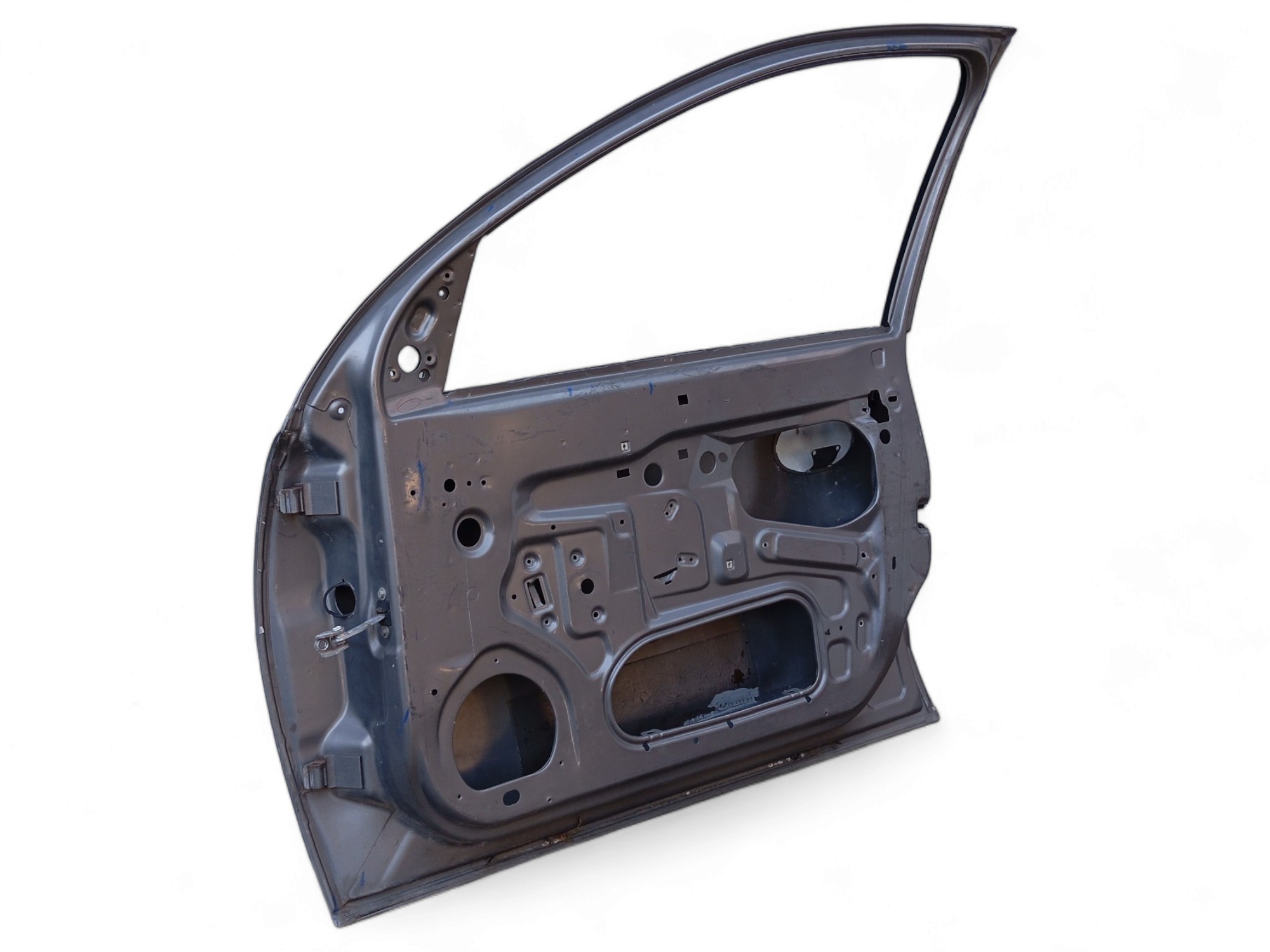 Porta Dianteira L/d Gm Corsa / Montana 2003/12 C/detalhes – Dianteira – Direito – Cinza 7