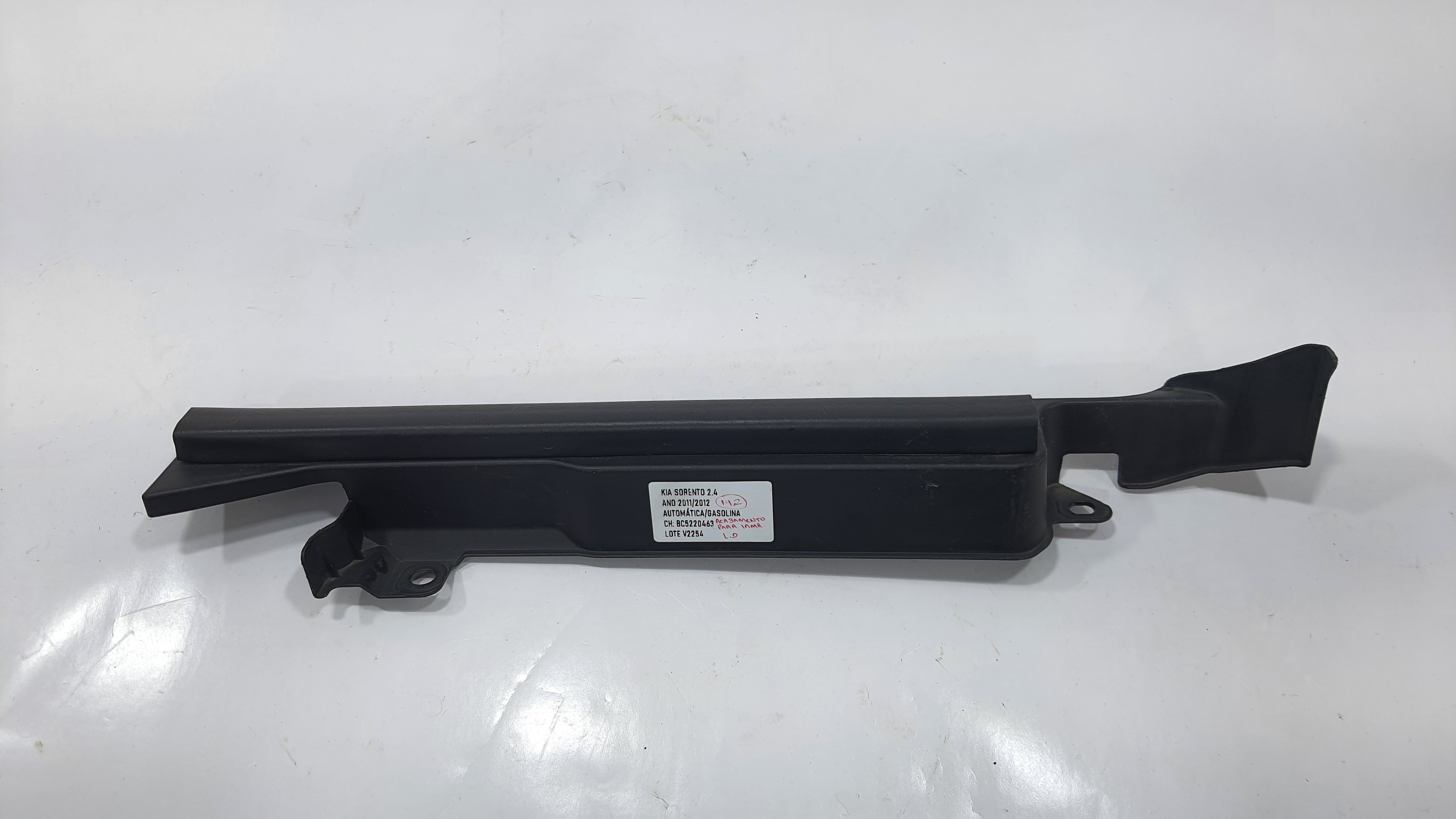 Acabamento Paralama Direito Kia Sorento 2.4 2012 V2254 3