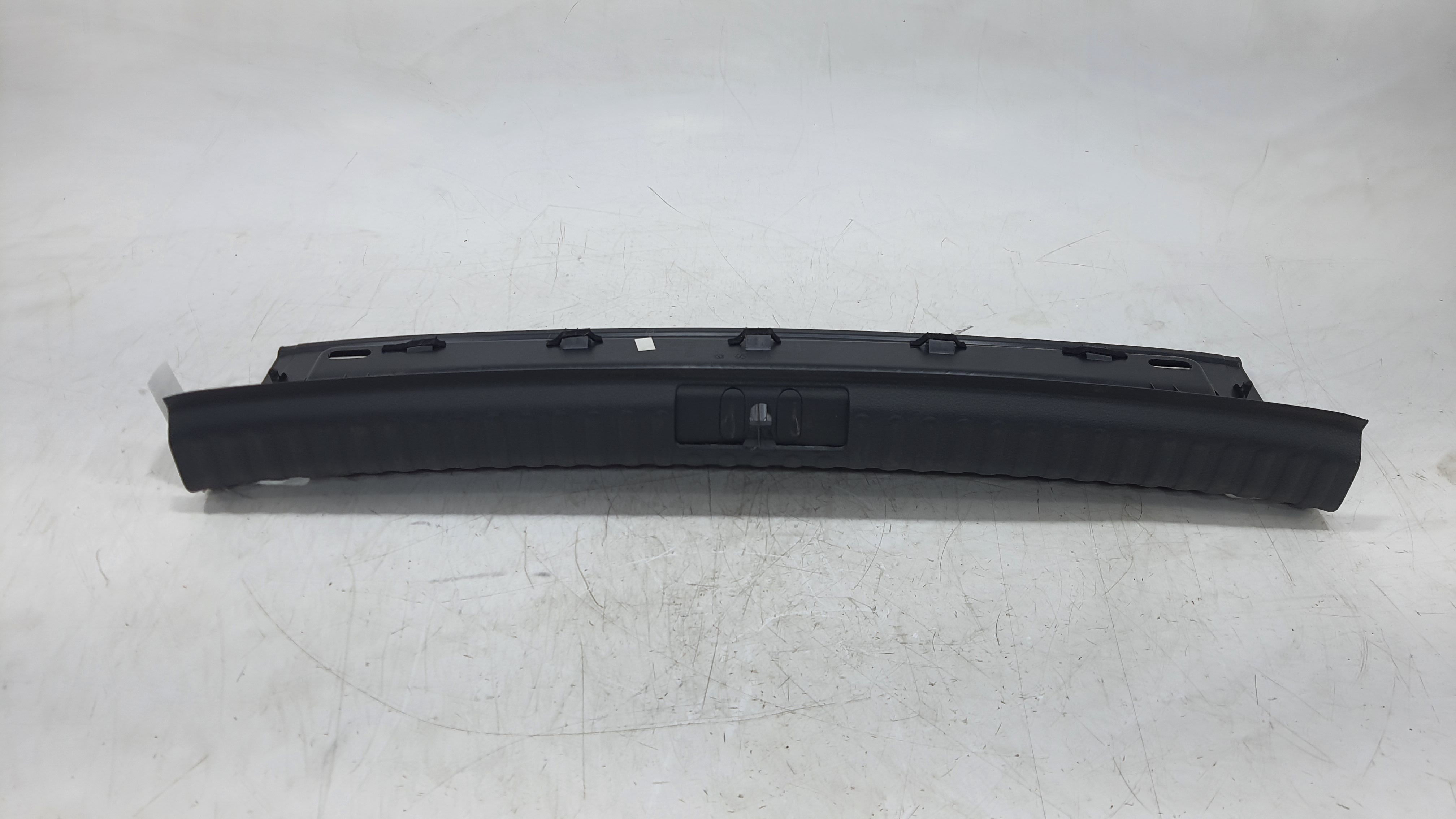 Acabamento Painel Traseiro Volkswagen Tiguan 2012 V2249 2