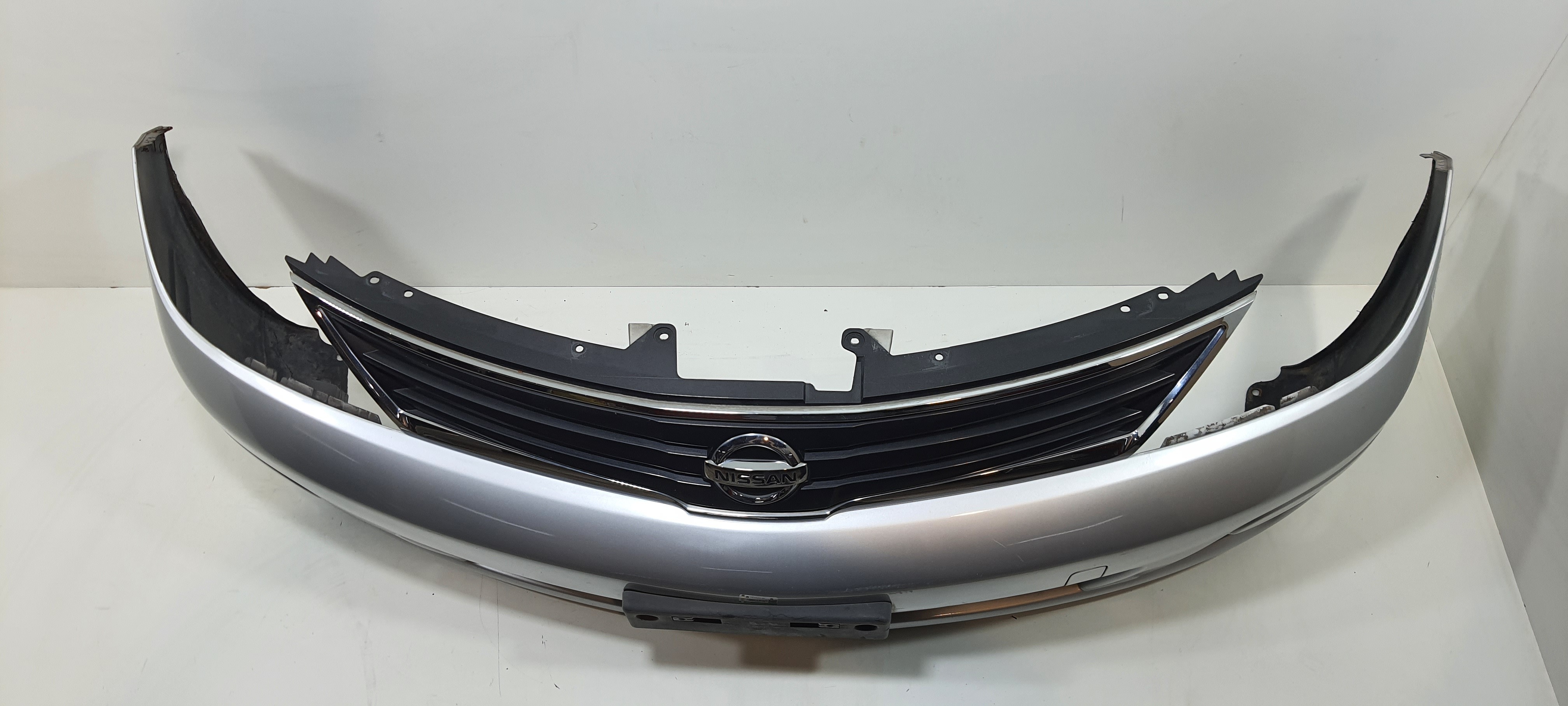 Parachoque Dianteiro Nissan Tiida Sedan 1.8 2012 v2272 2