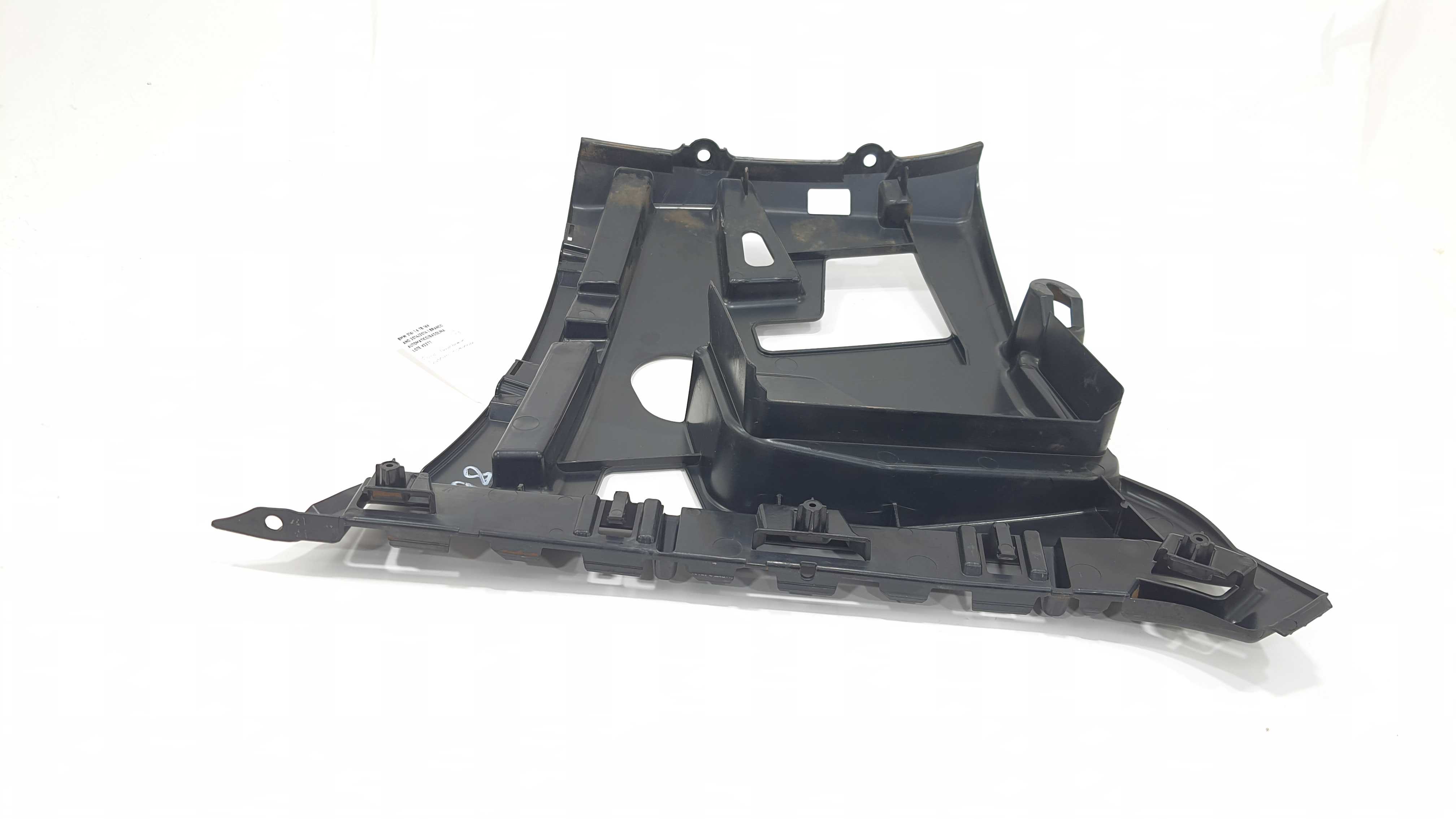 Guia Parachoque Traseiro Esquerdo Bmw 316i 1.6 Tb V2277 2