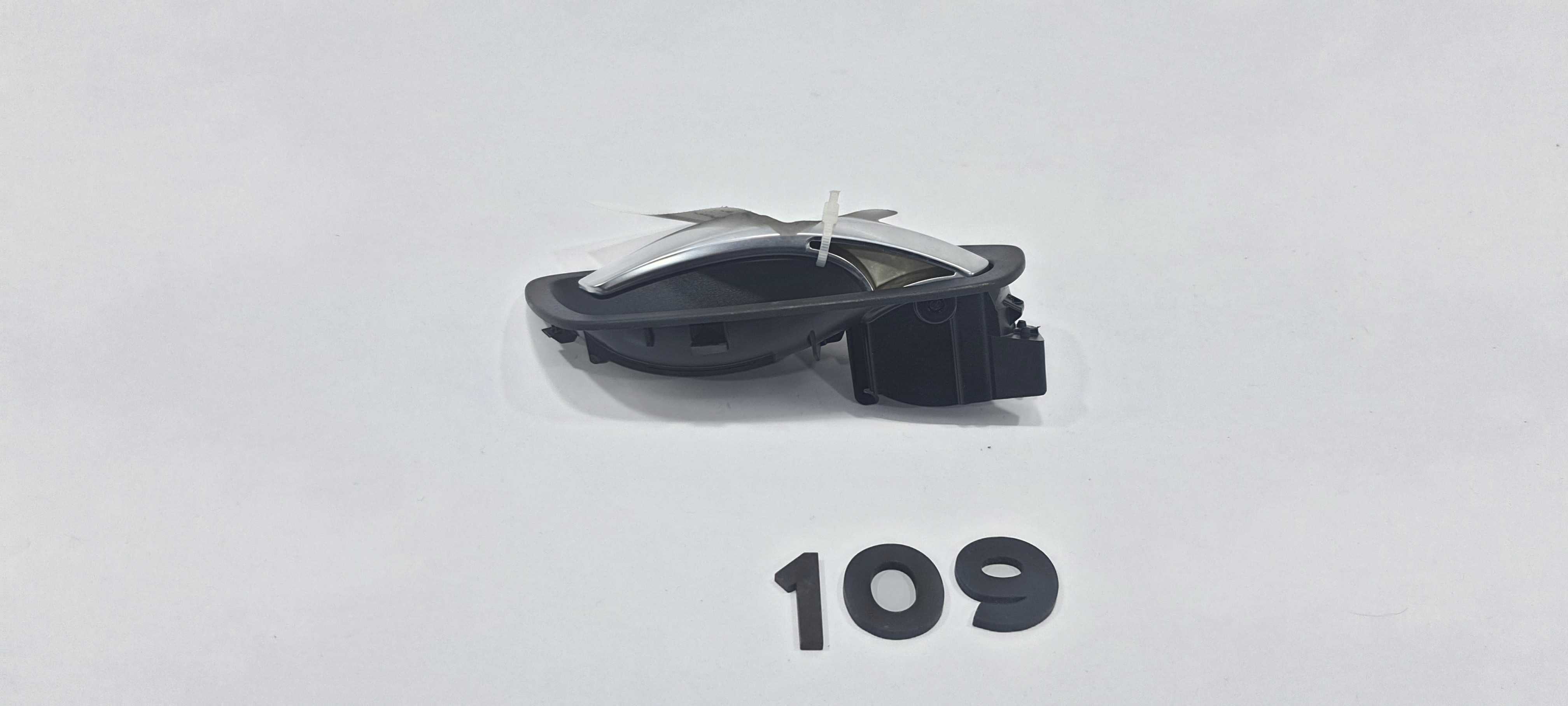 Maçaneta Interna Porta Traseira Direita Bmw 118i 2011 V2262 2