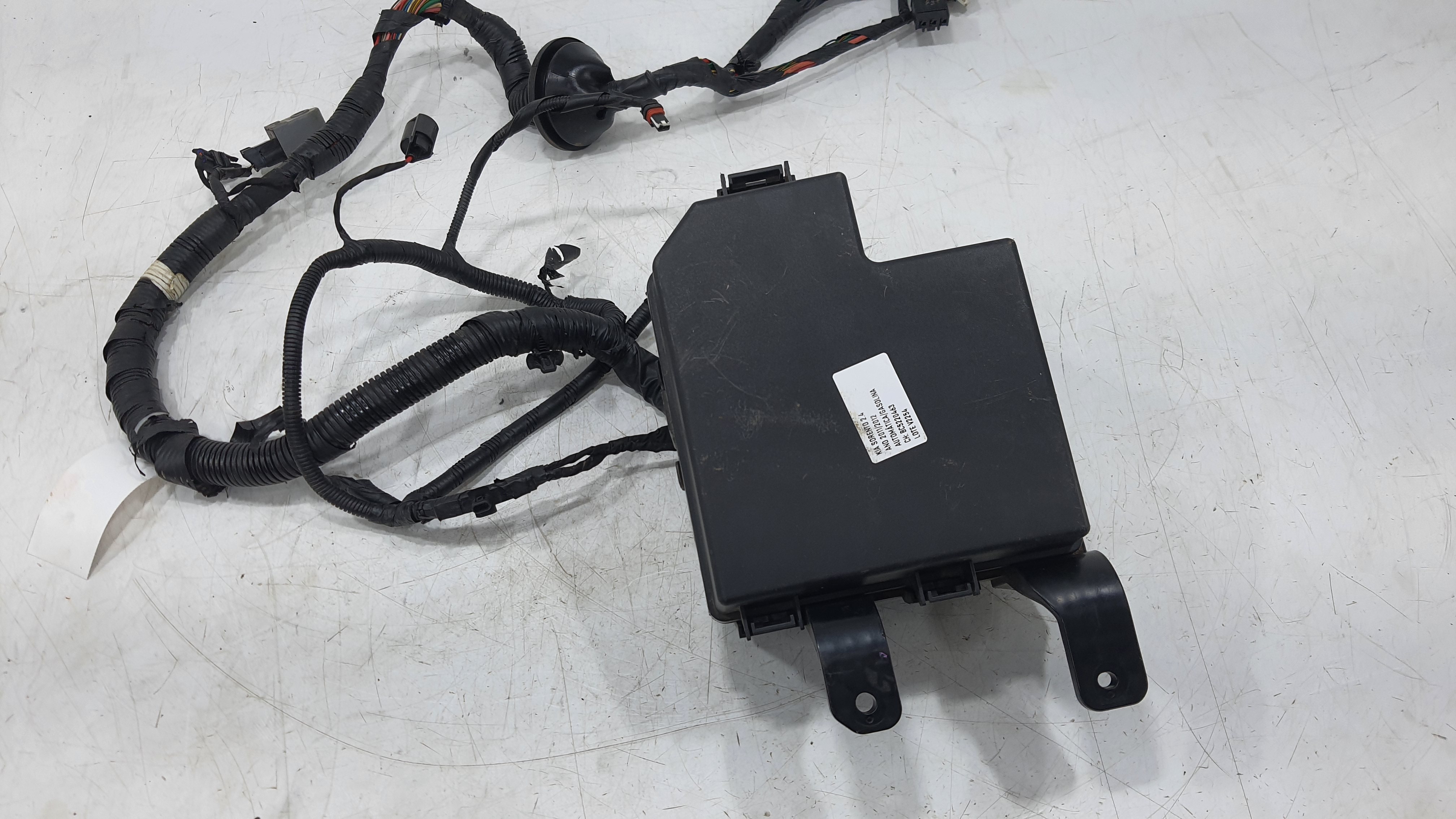 Caixa De Fusiveis Kia Sorento 2.4 2012 V2254 4