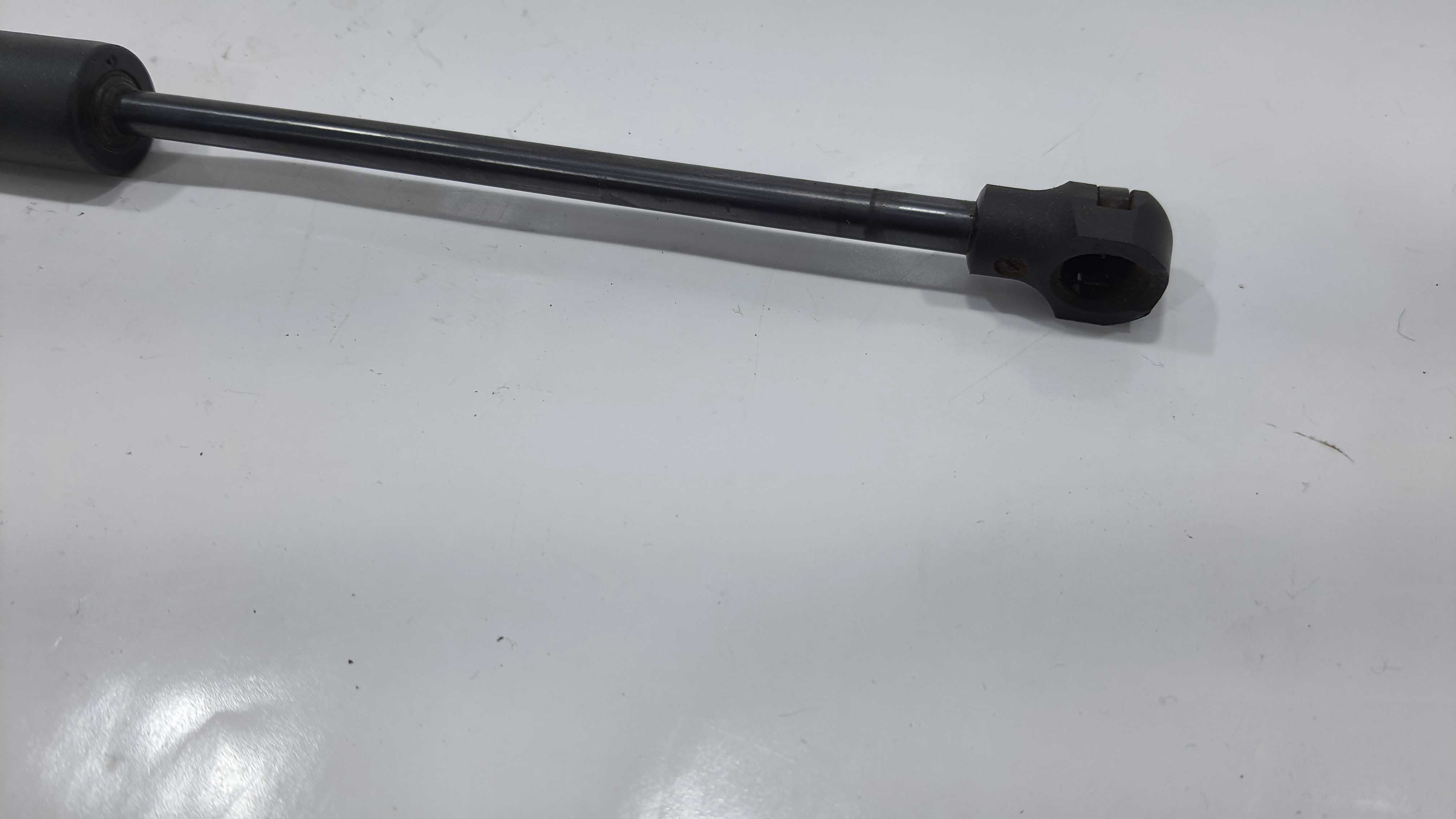 Amortecedor tampa traseira v2252 4
