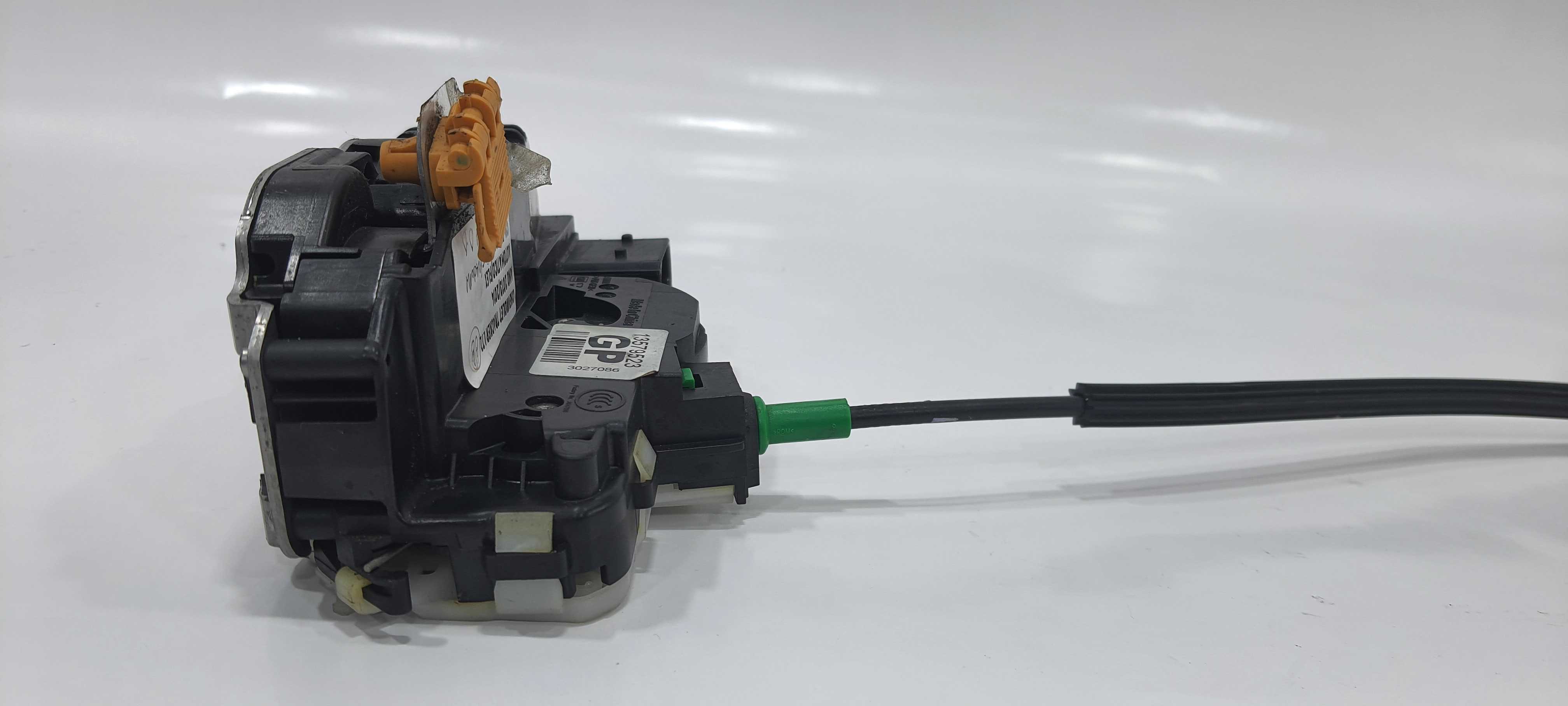 Fechadura Dianteira Direita Chevrolet Tracker 2014 V2270 3