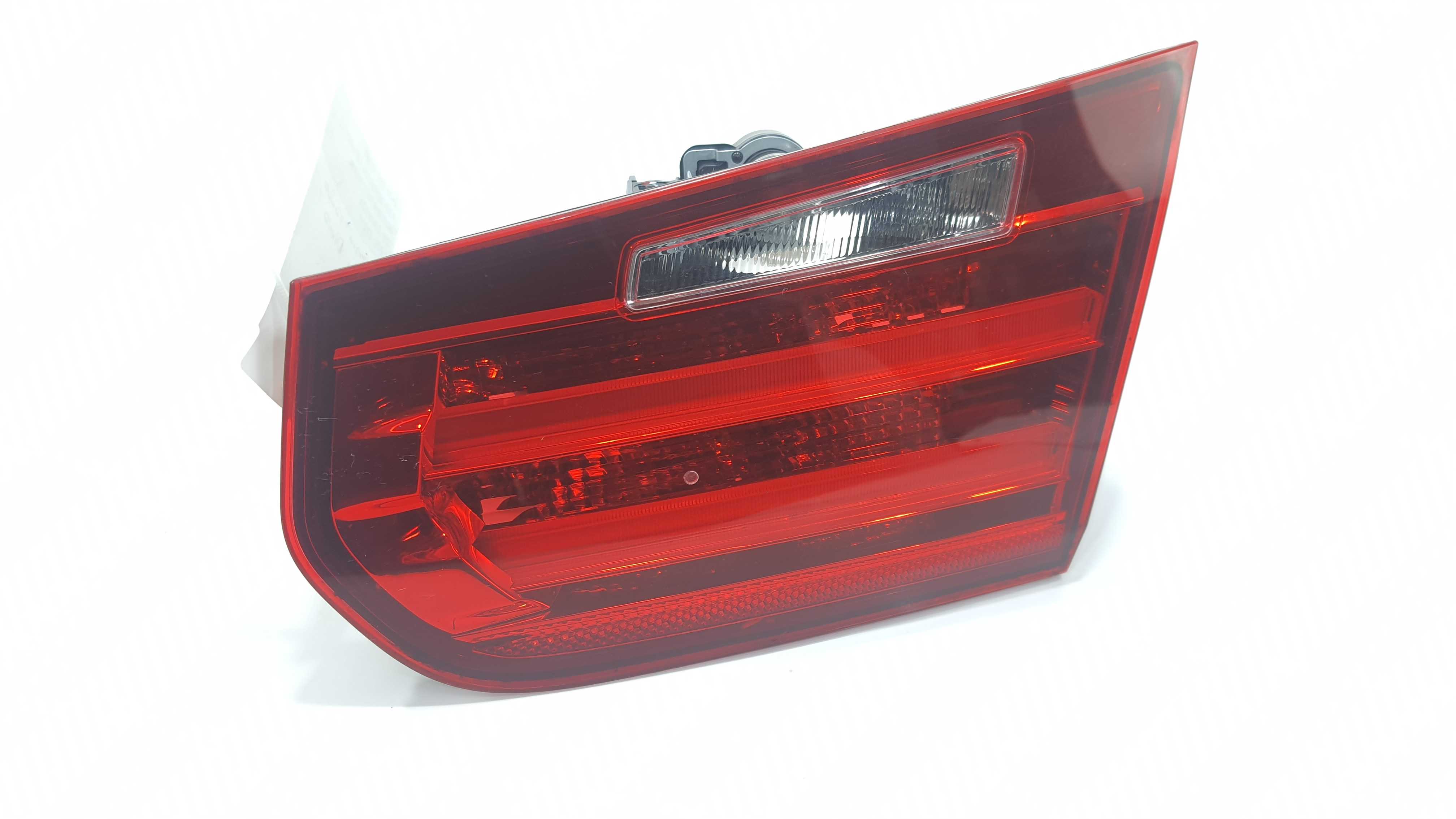 Lanterna Tampa Traseira Direita Bmw 316i 1.6 2014 Tb V2277  Direito/passageiro 2