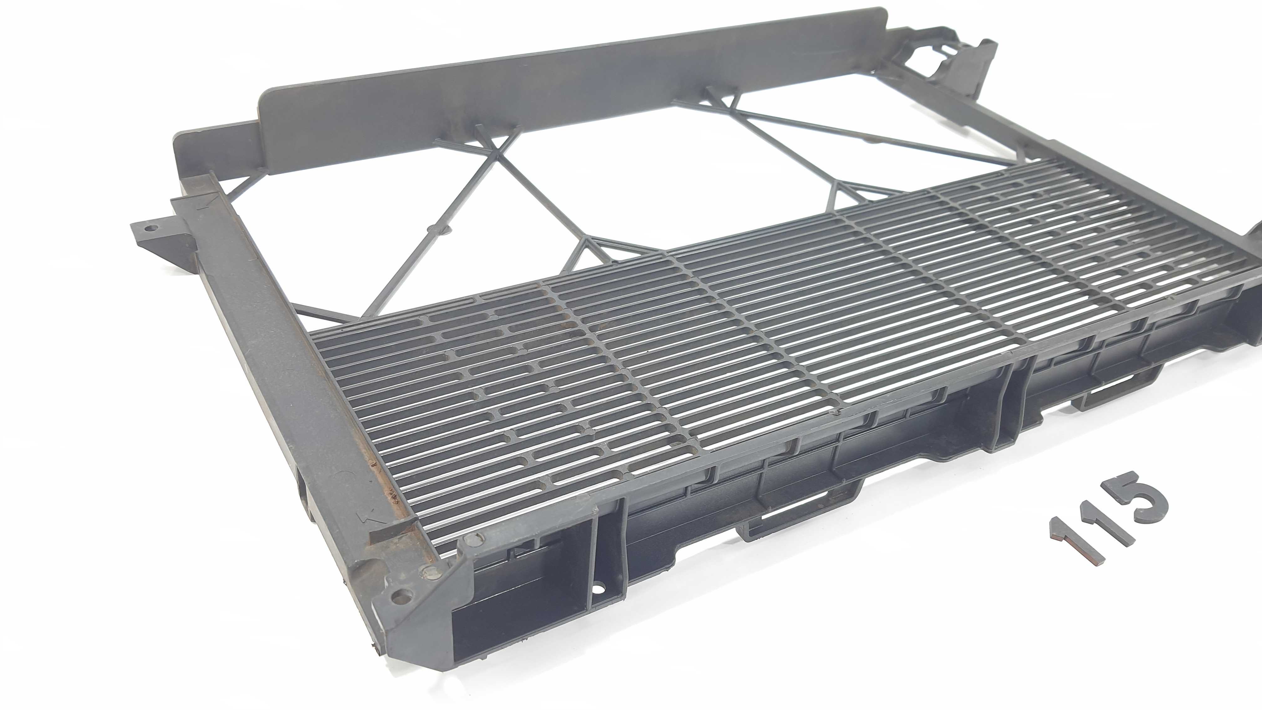 Defletor Radiador Tracker Ltz Ano 2014 V2260 6