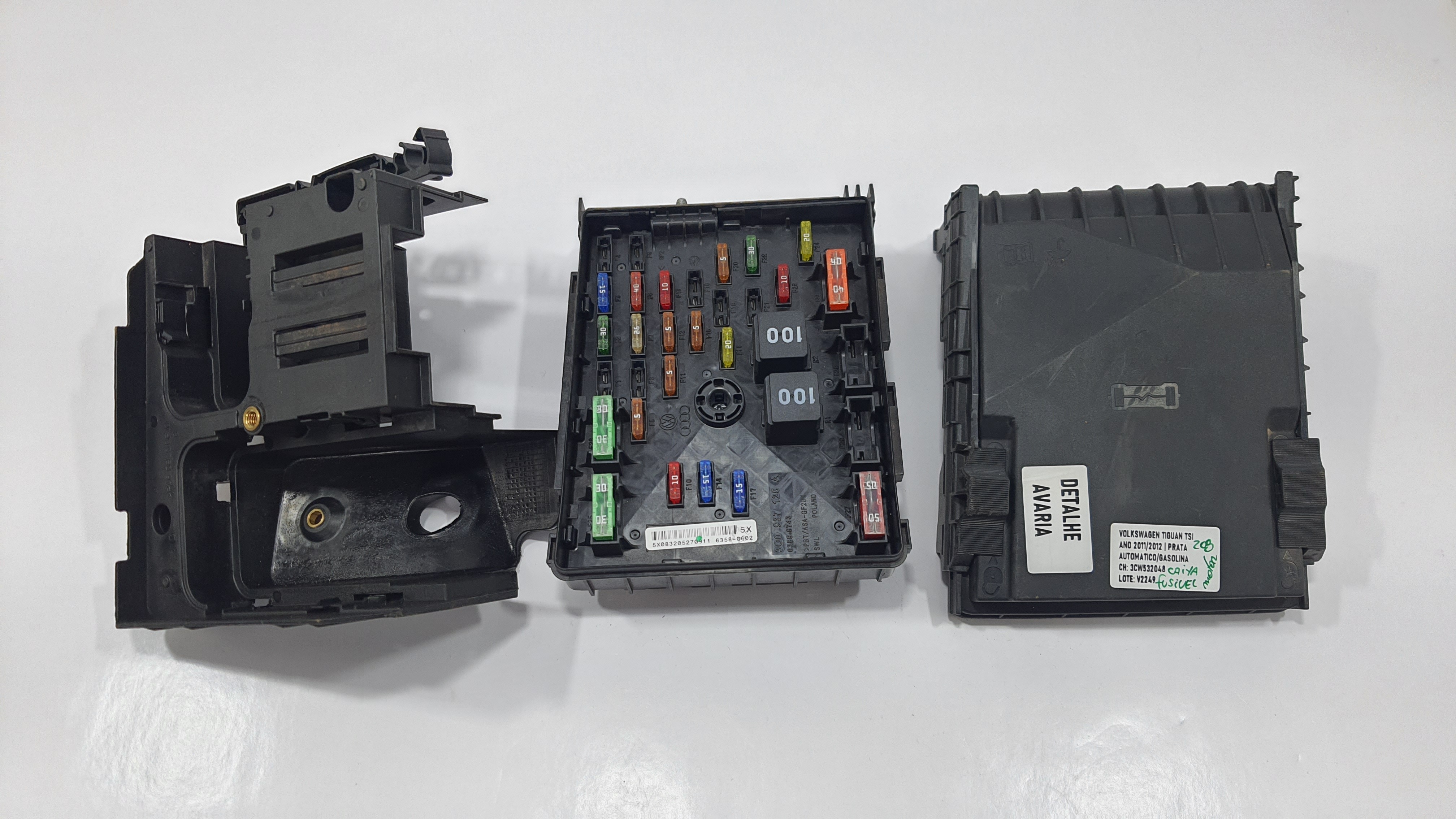 Caixa Fusivel Detalhe Volkswagen Tiguan 2012 V2249 4