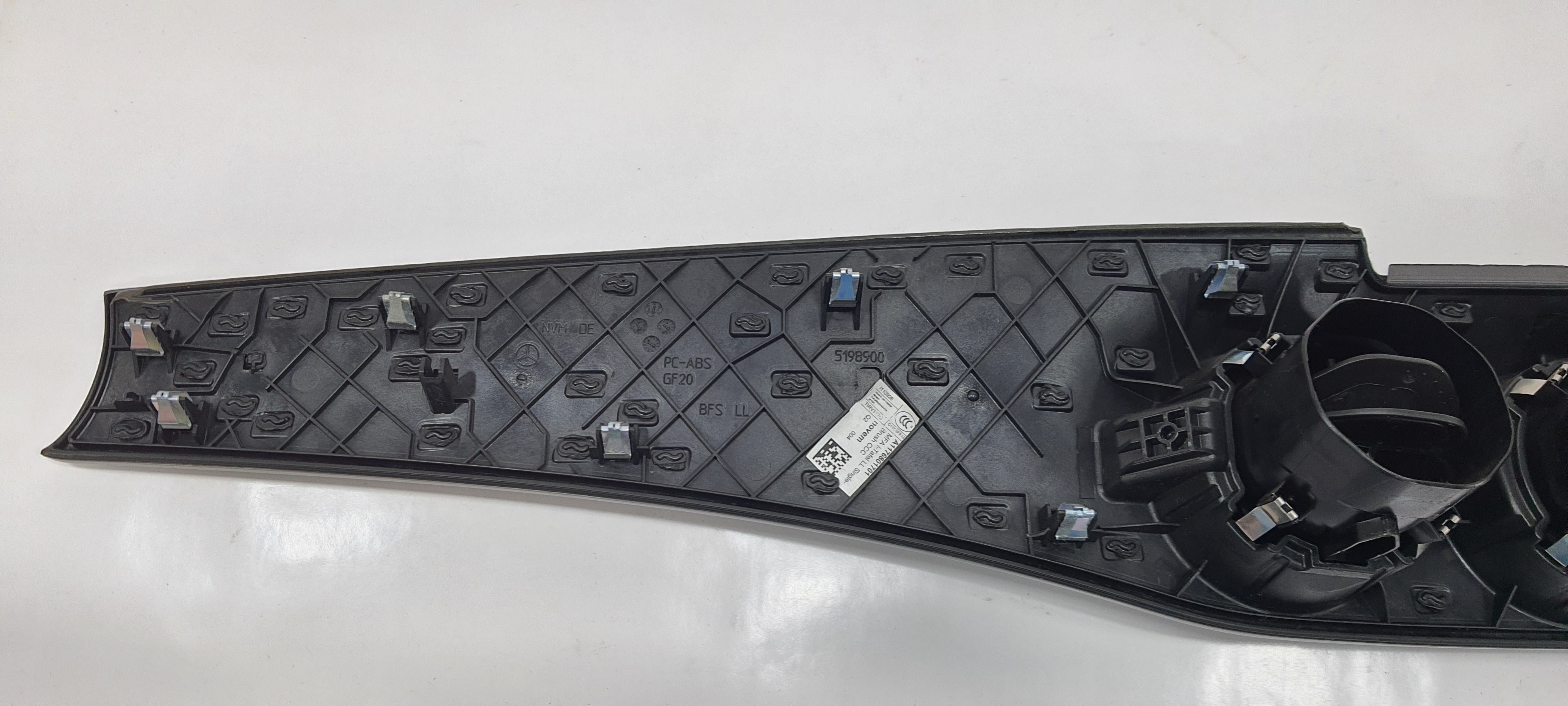 Moldura Painel Com Difusor Mercedes Gla 200 2018 V2268 2