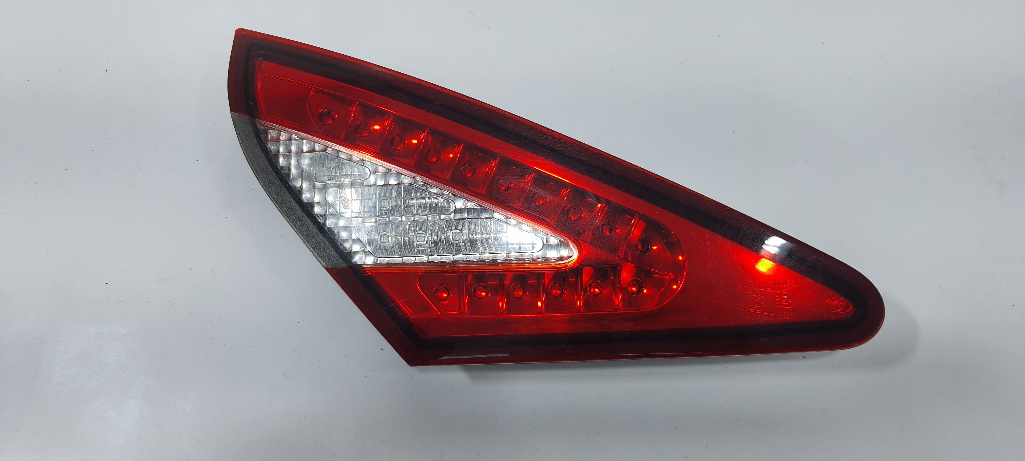 Lanterna Da Tampa Traseira Chery Cielo 1.6 2011 V1196 4
