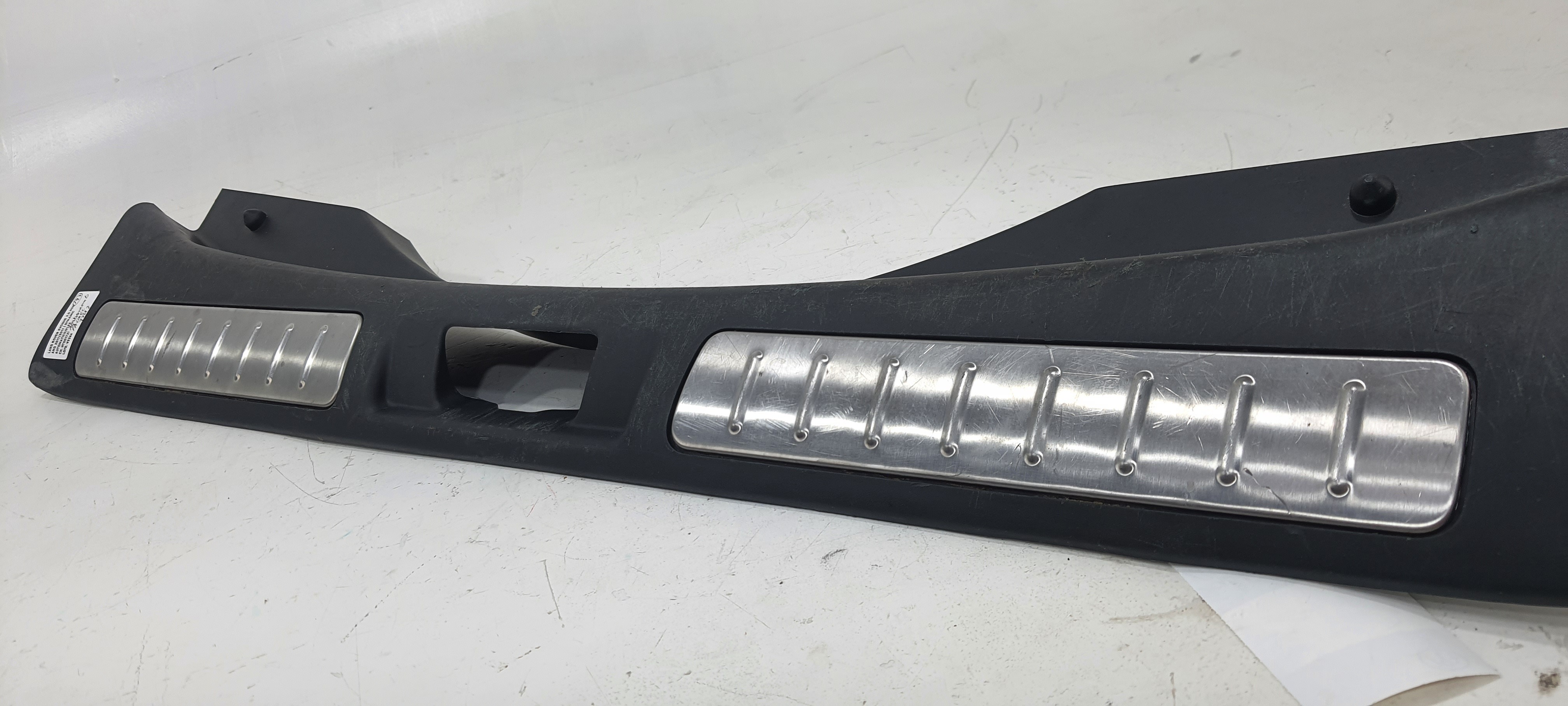 Acabamento Traseiro Interno Land Rover Evoque 2017 V2266 3