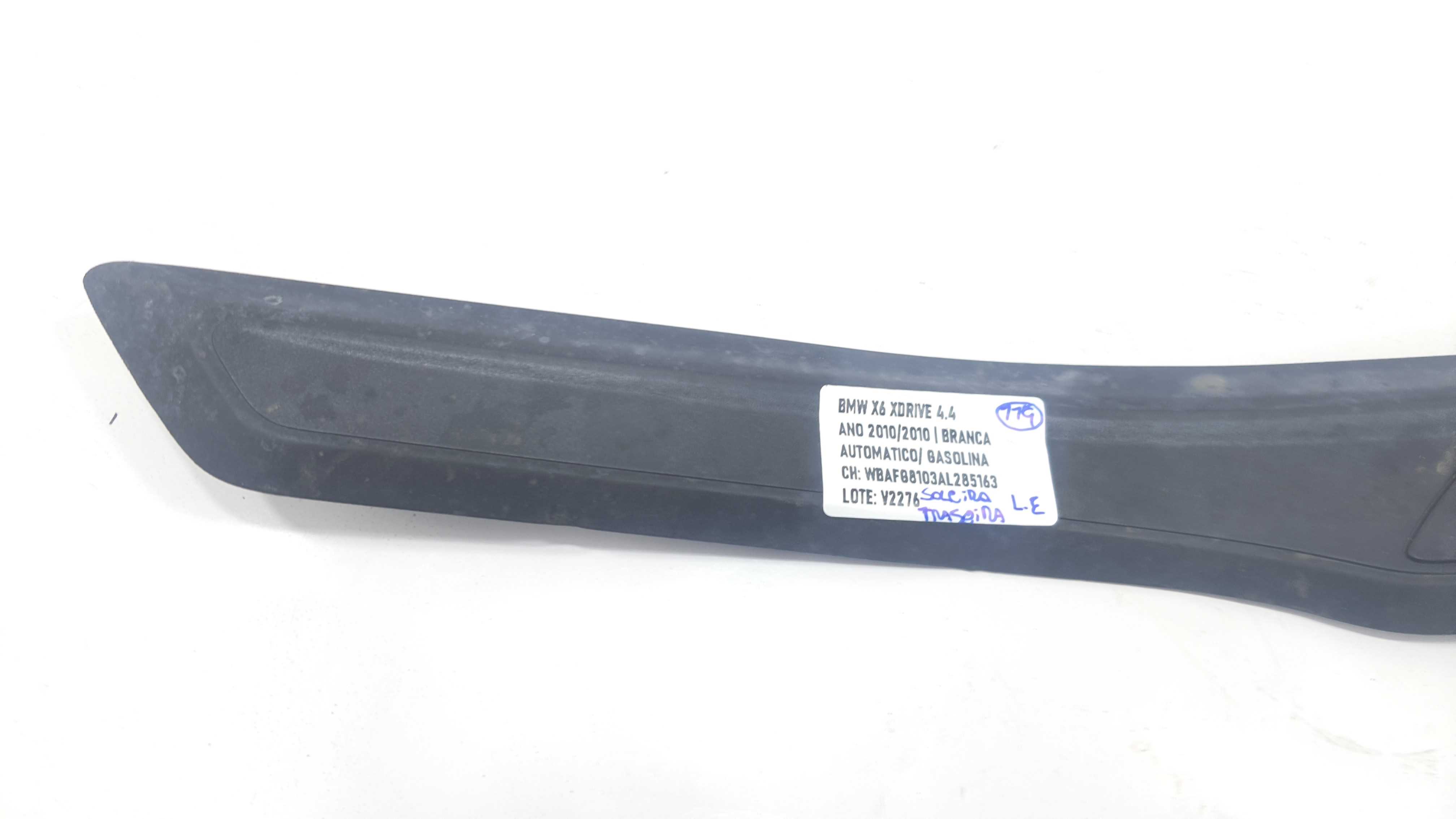 Soleira Traseira Esquerda Bmw X6 Xdrive 4.4 2010 V2276 Preta 2