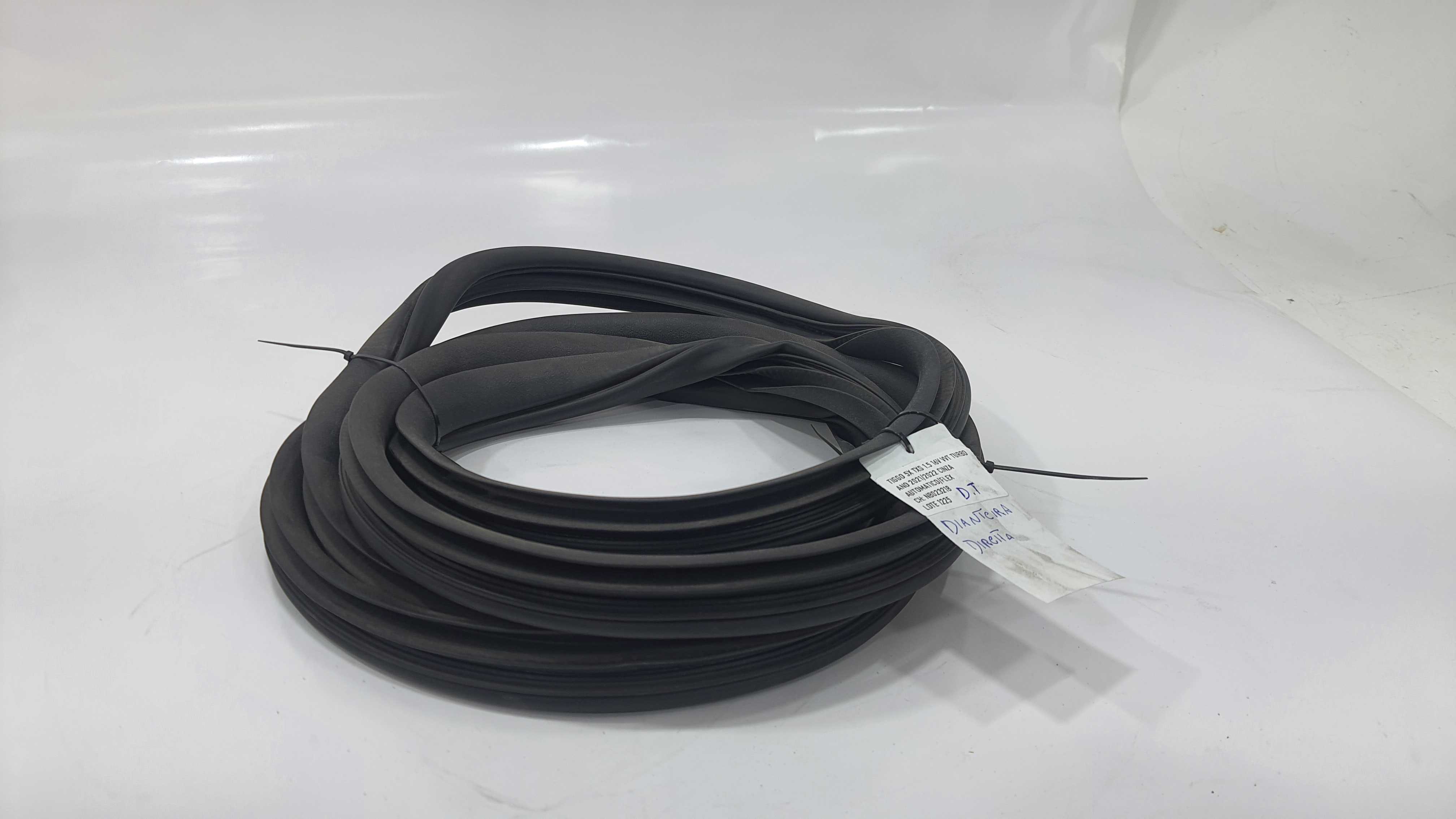 Borracha Dianteira Direita Tiggo 5x Turbo 22 V1225 2