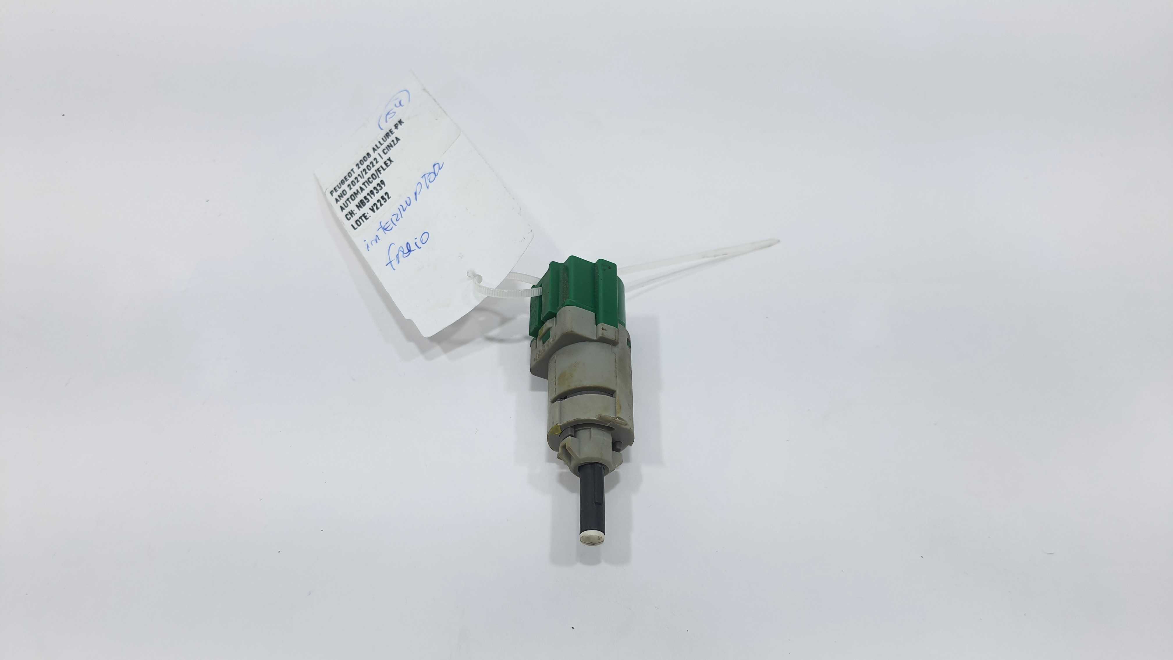 Interruptor De Freio Peugeot 2008 1.6 16v 2022 V2252