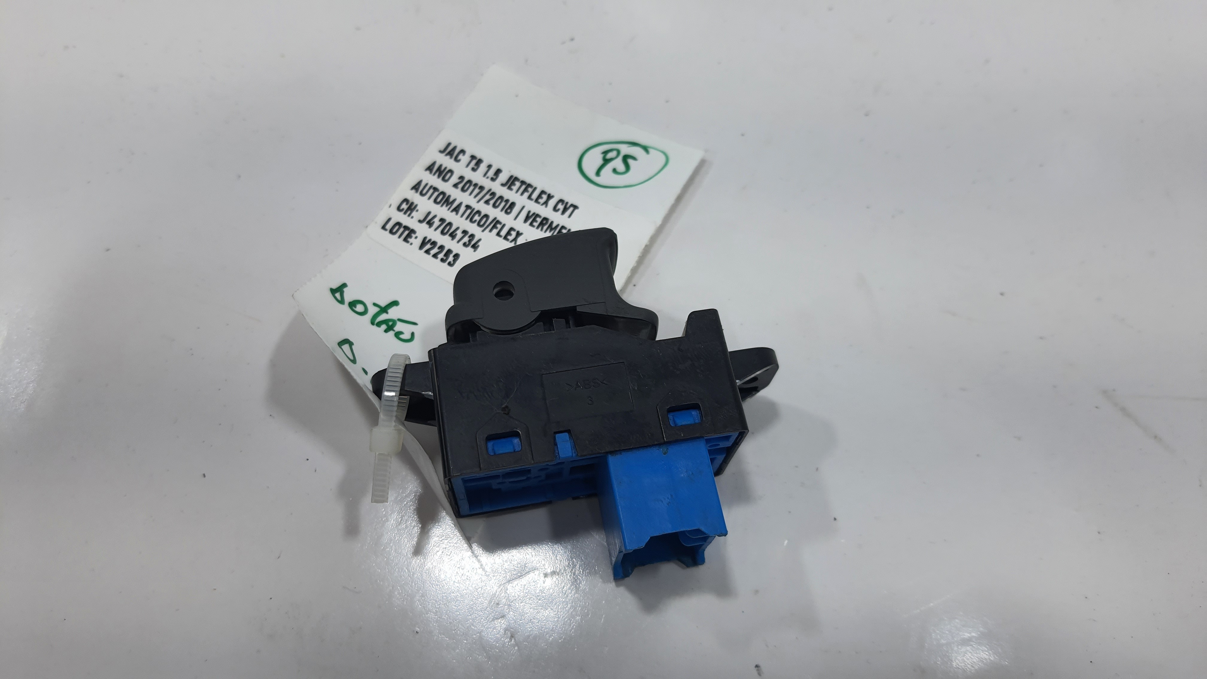 Botão Vidro Dianteiro Direito Jac T5 1.5 2018 V2253 4