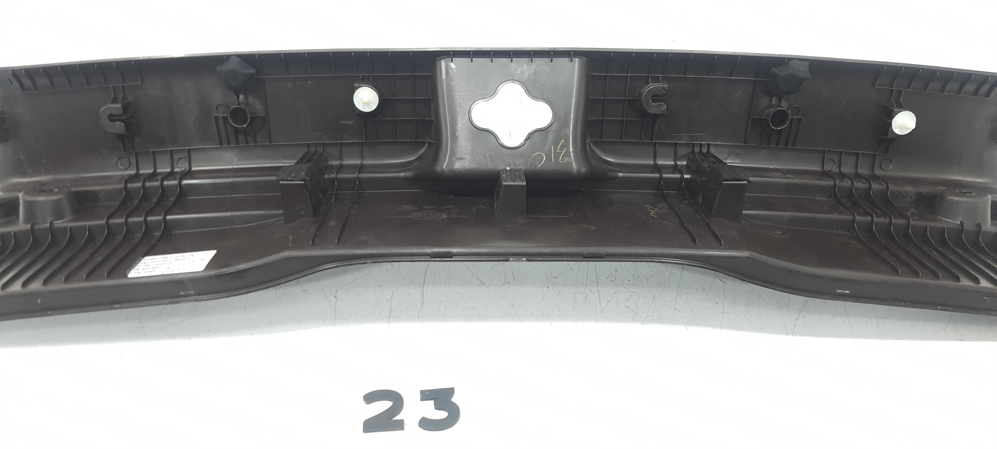 Moldura Painel Traseiro Hyundai Creta Ultimate 2022 V2263 3