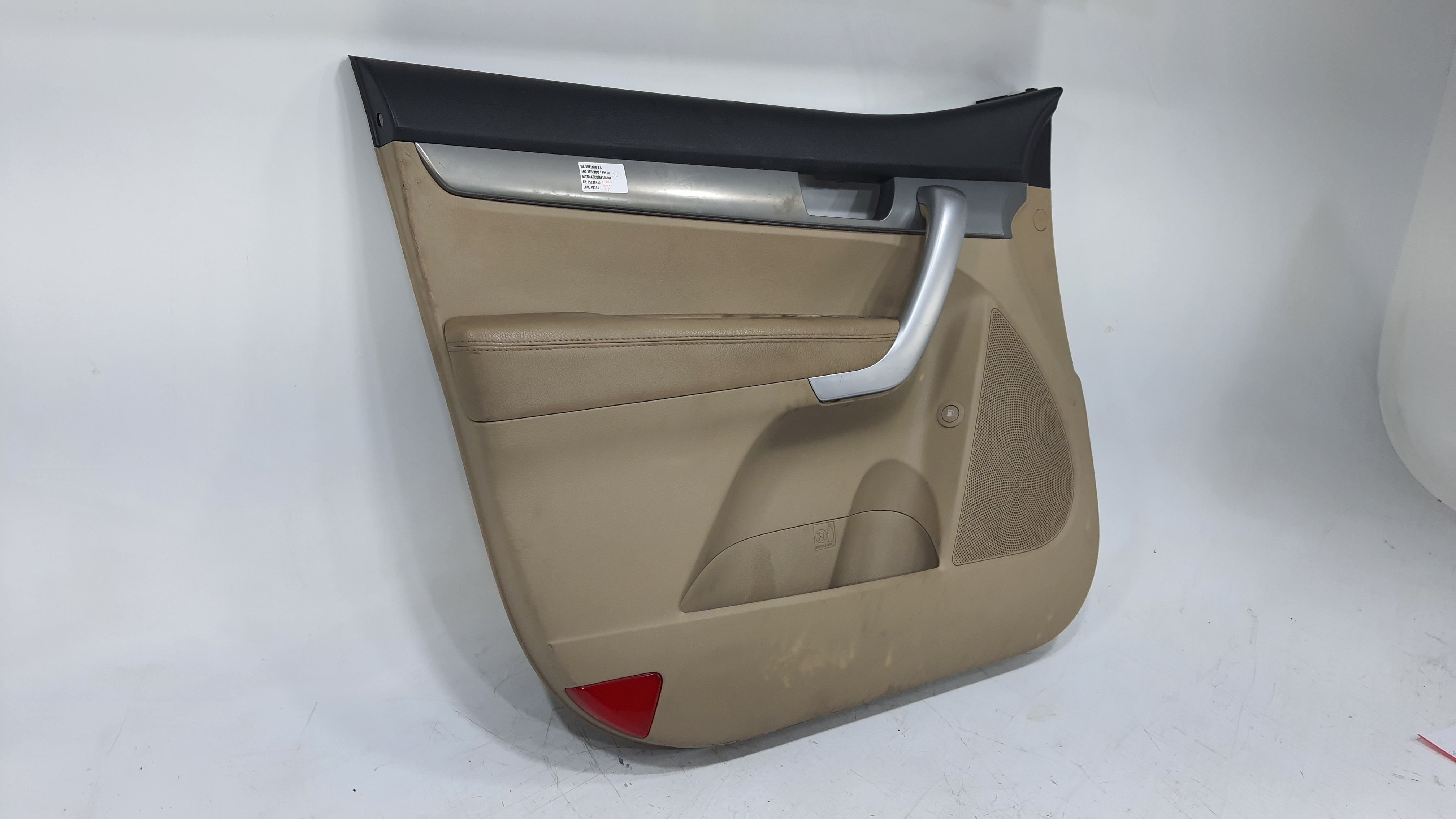 Forro Porta Dianteiro Esquerdo Kia Sorento 2.4 2012 V2254 Bege 5