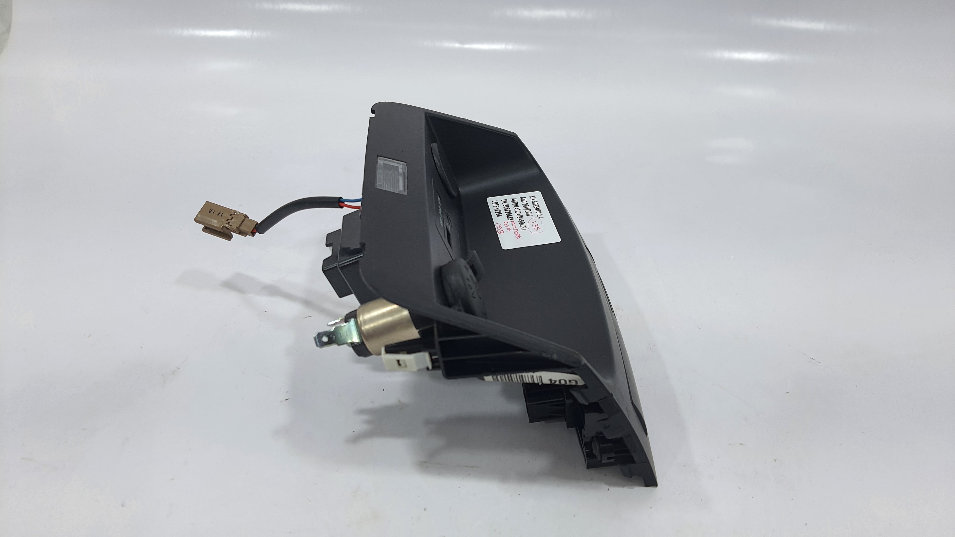 Moldura Usb Kia Sorento 2.4 2012 V2254 Preto 4