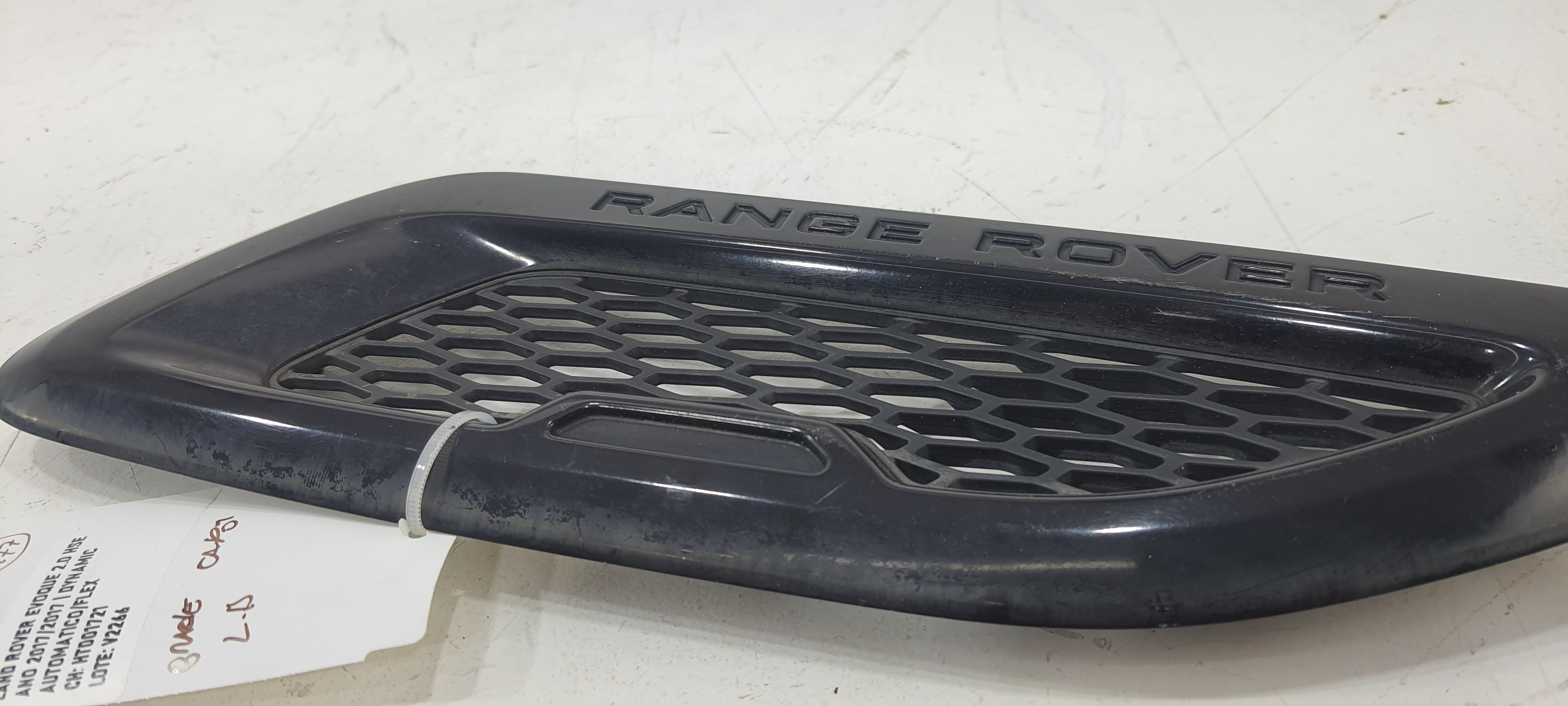 Grade Parachoque Lado Direito Land Rover Evoque 2017 V2266 2