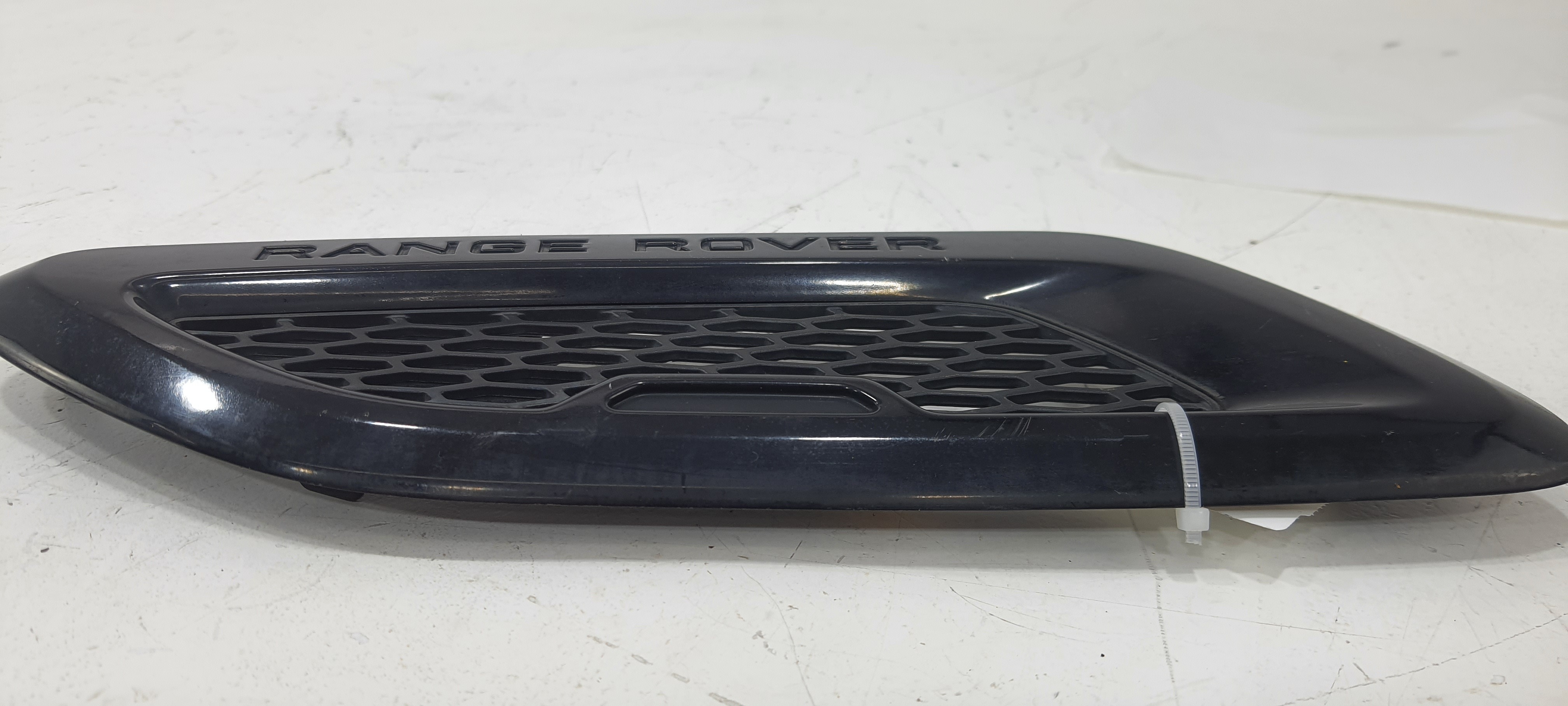 Grade Parachoque Lado Esquerdo Land Rover Evoque 2017 V2266 2